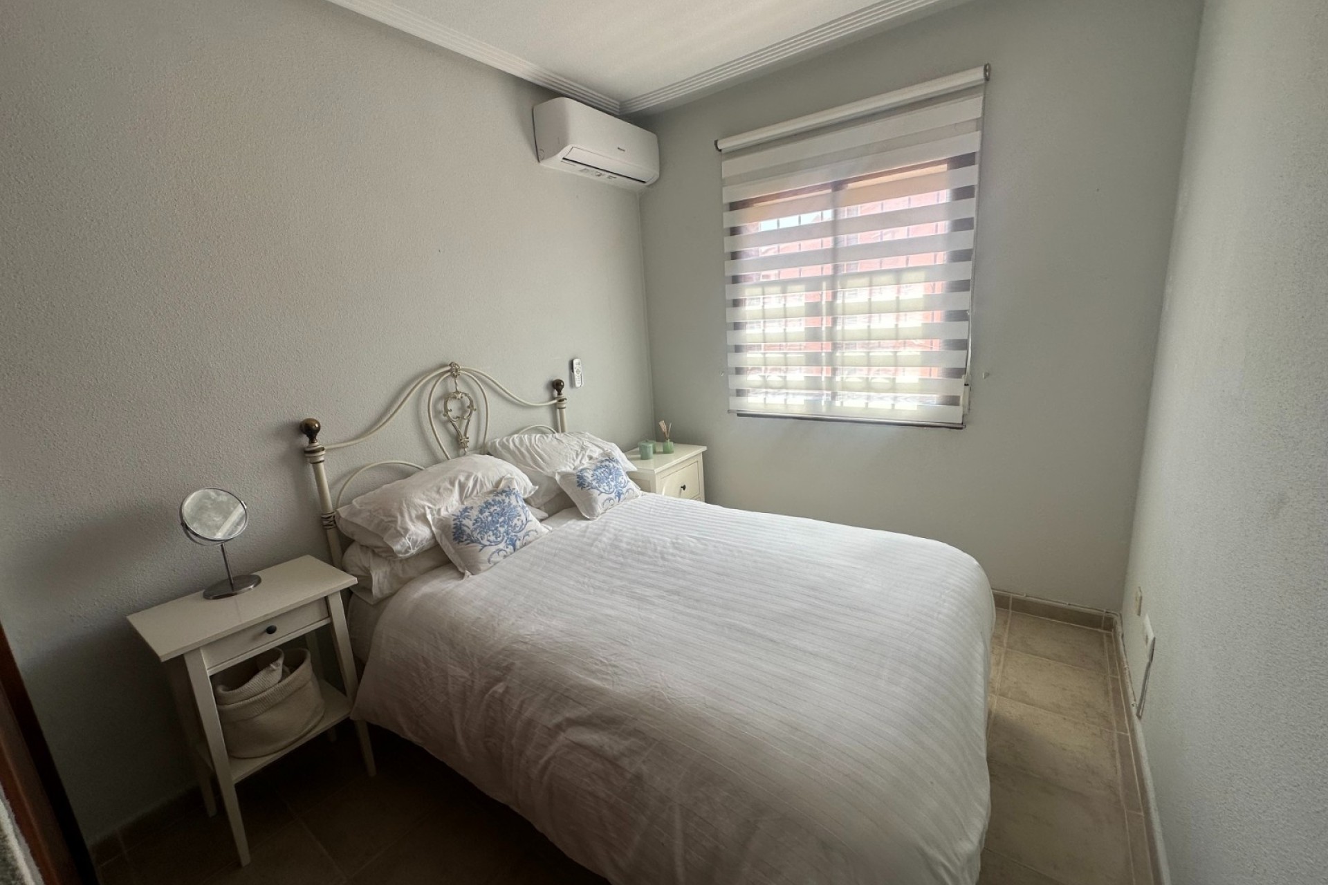 Resale - Apartment / Flat -
Torrevieja - Aguas Nuevas