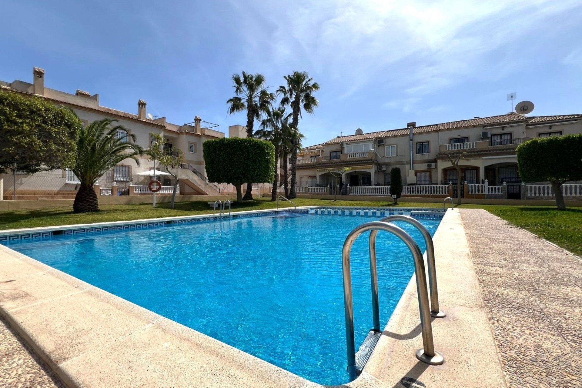 Resale - Apartment / Flat -
Torrevieja - Aguas Nuevas