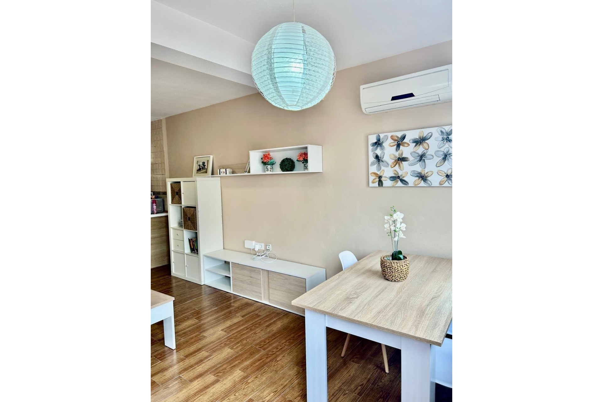 Resale - Apartment / Flat -
Torrevieja - Aguas Nuevas