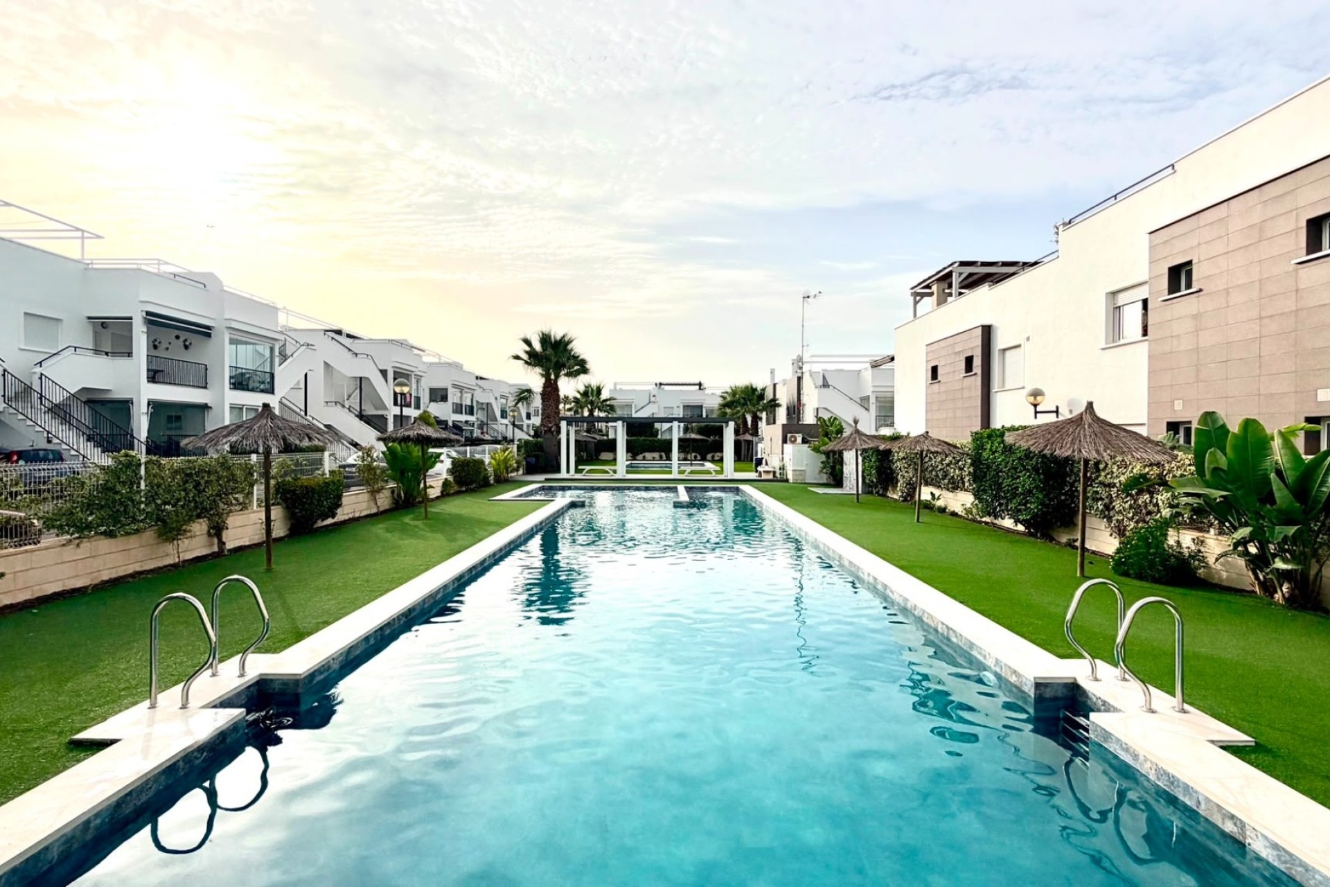 Resale - Apartment / Flat -
Torrevieja - Aguas Nuevas