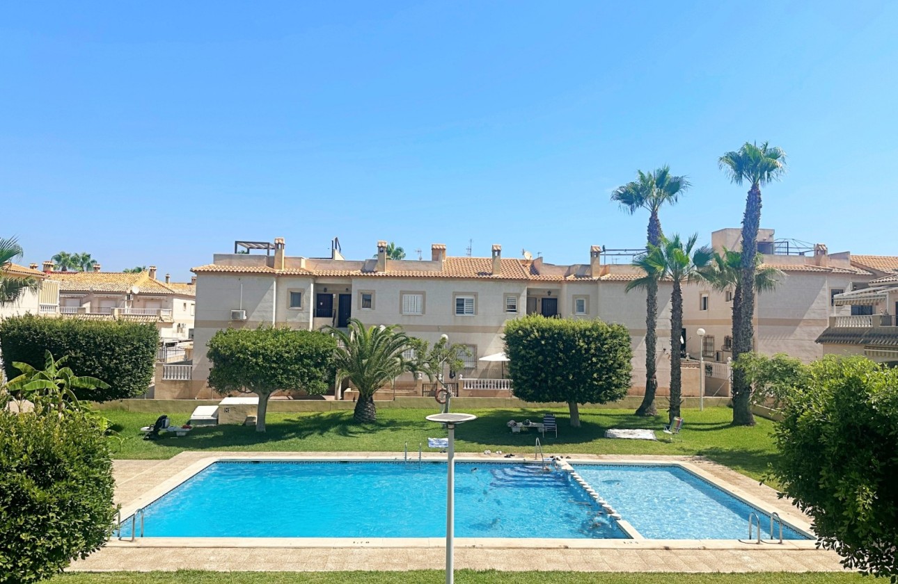Resale - Apartment / Flat -
Torrevieja - Aguas Nuevas