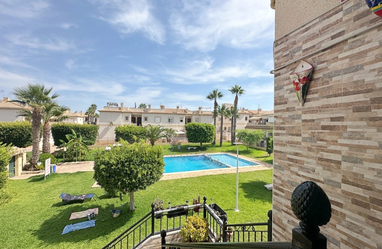Resale - Apartment / Flat -
Torrevieja - Aguas Nuevas