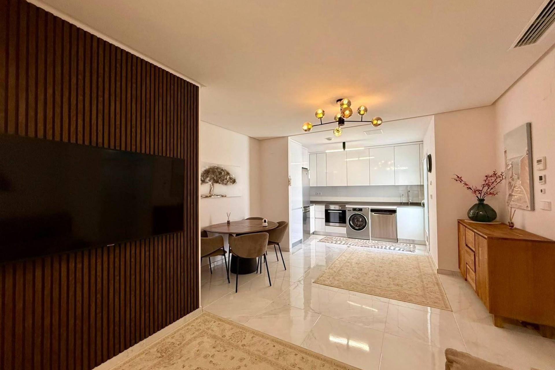 Resale - Apartment / Flat -
Torrevieja - Aguas Nuevas