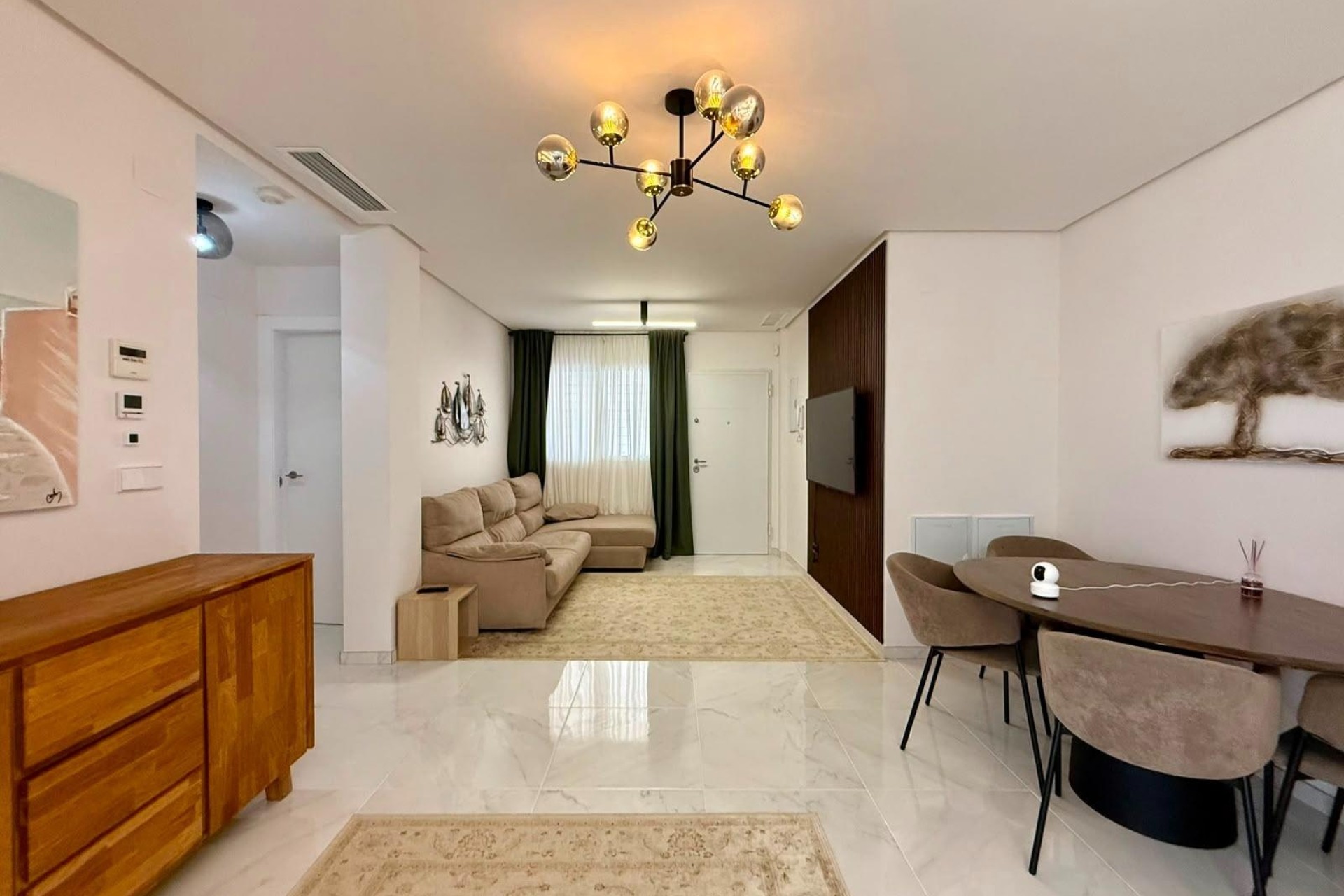 Resale - Apartment / Flat -
Torrevieja - Aguas Nuevas