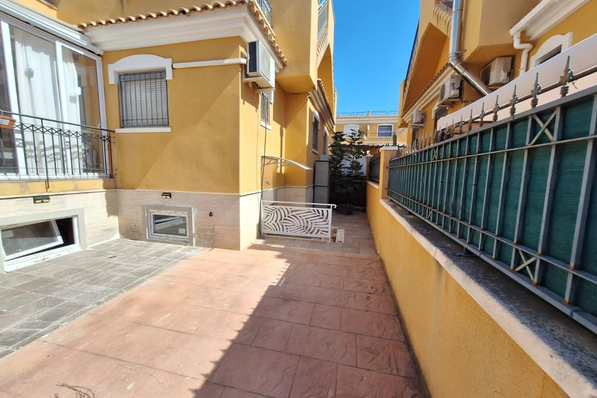 Resale - Apartment / Flat -
Torrevieja - Aguas Nuevas