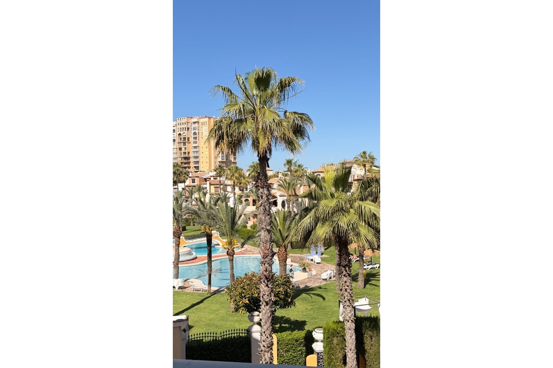 Resale - Apartment / Flat -
Torrevieja - Aldea del mar