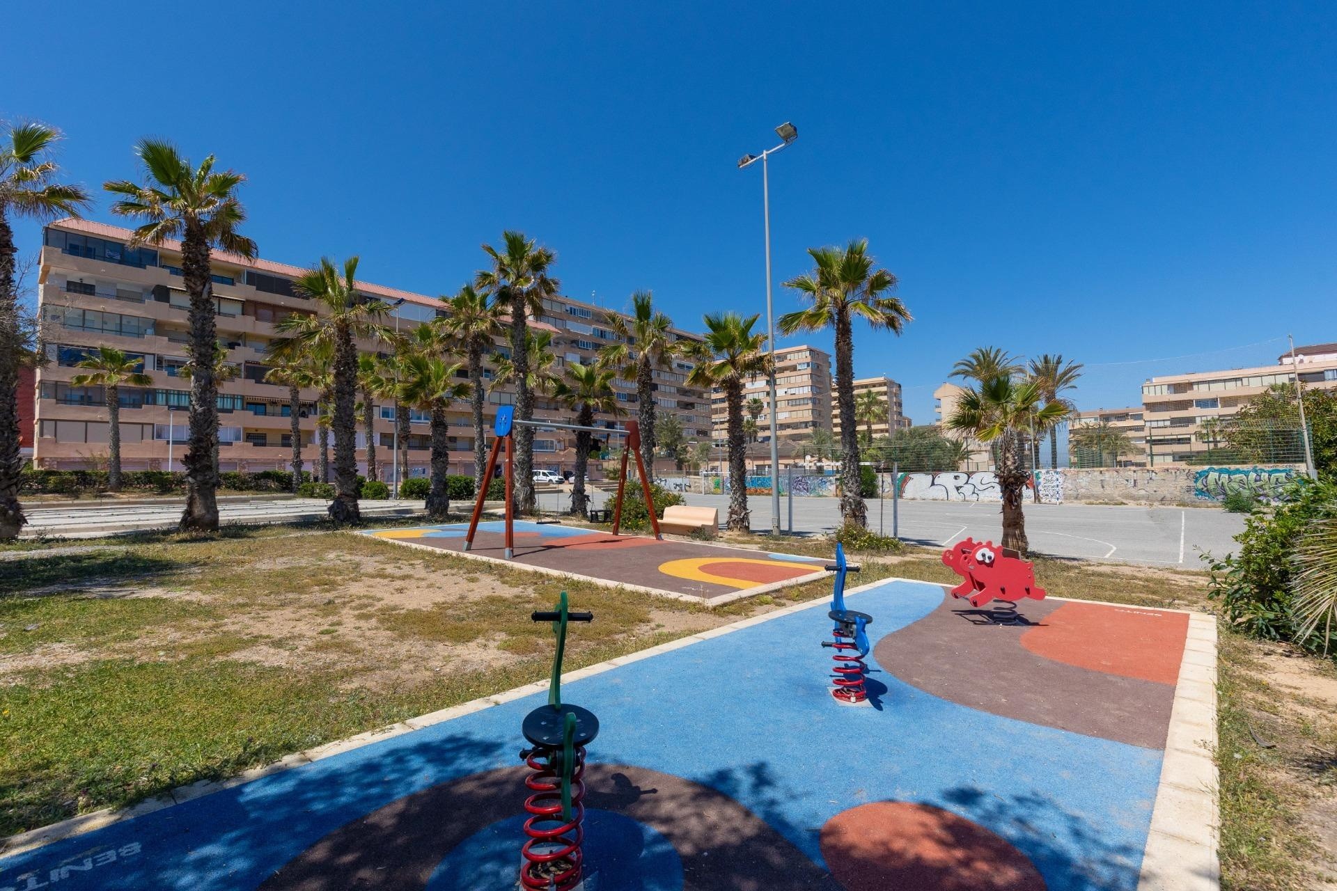 Resale - Apartment / Flat -
Torrevieja - Cabo Cervera