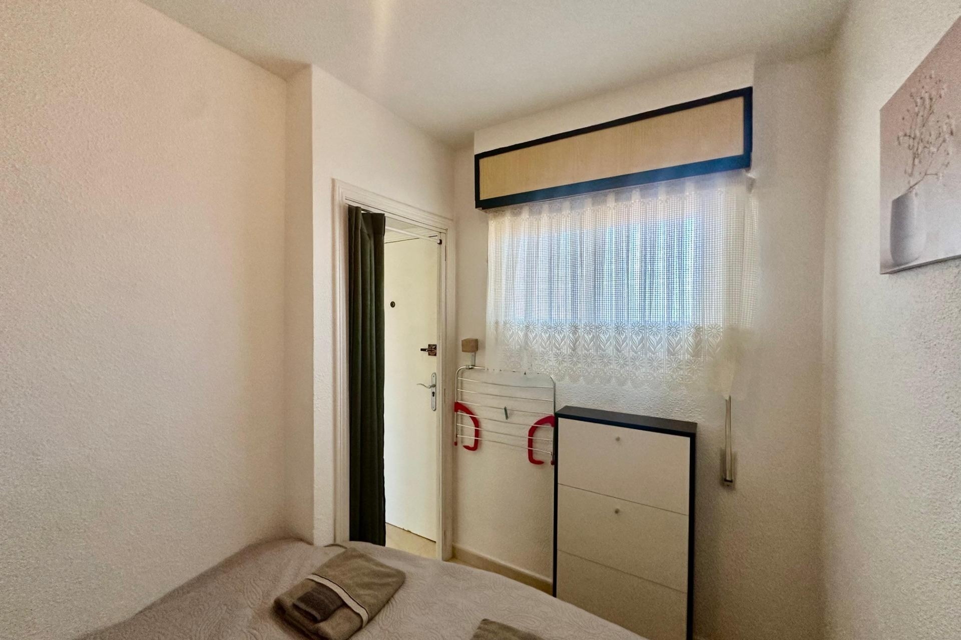 Resale - Apartment / Flat -
Torrevieja - Cabo Cervera