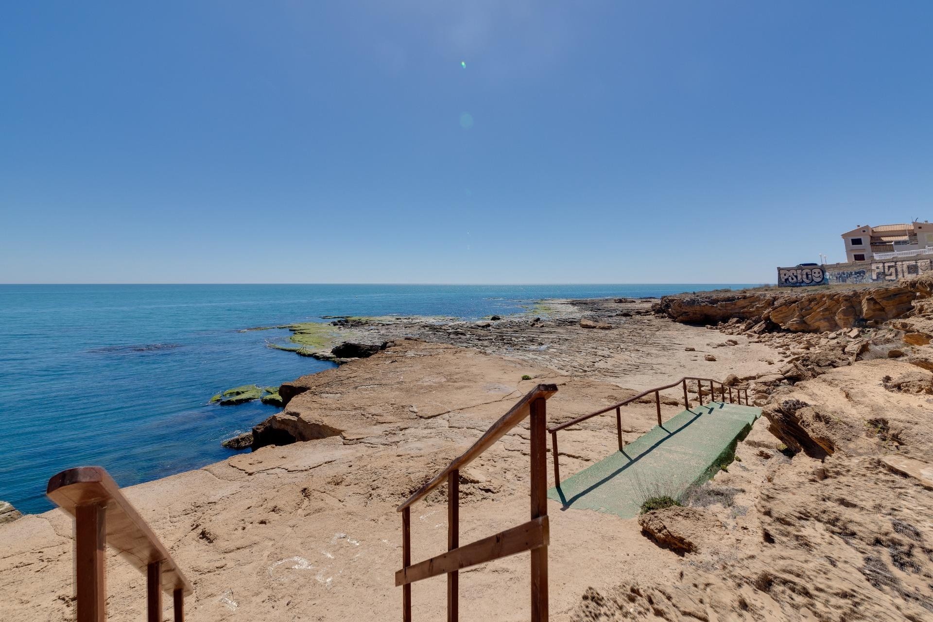Resale - Apartment / Flat -
Torrevieja - Cabo cervera