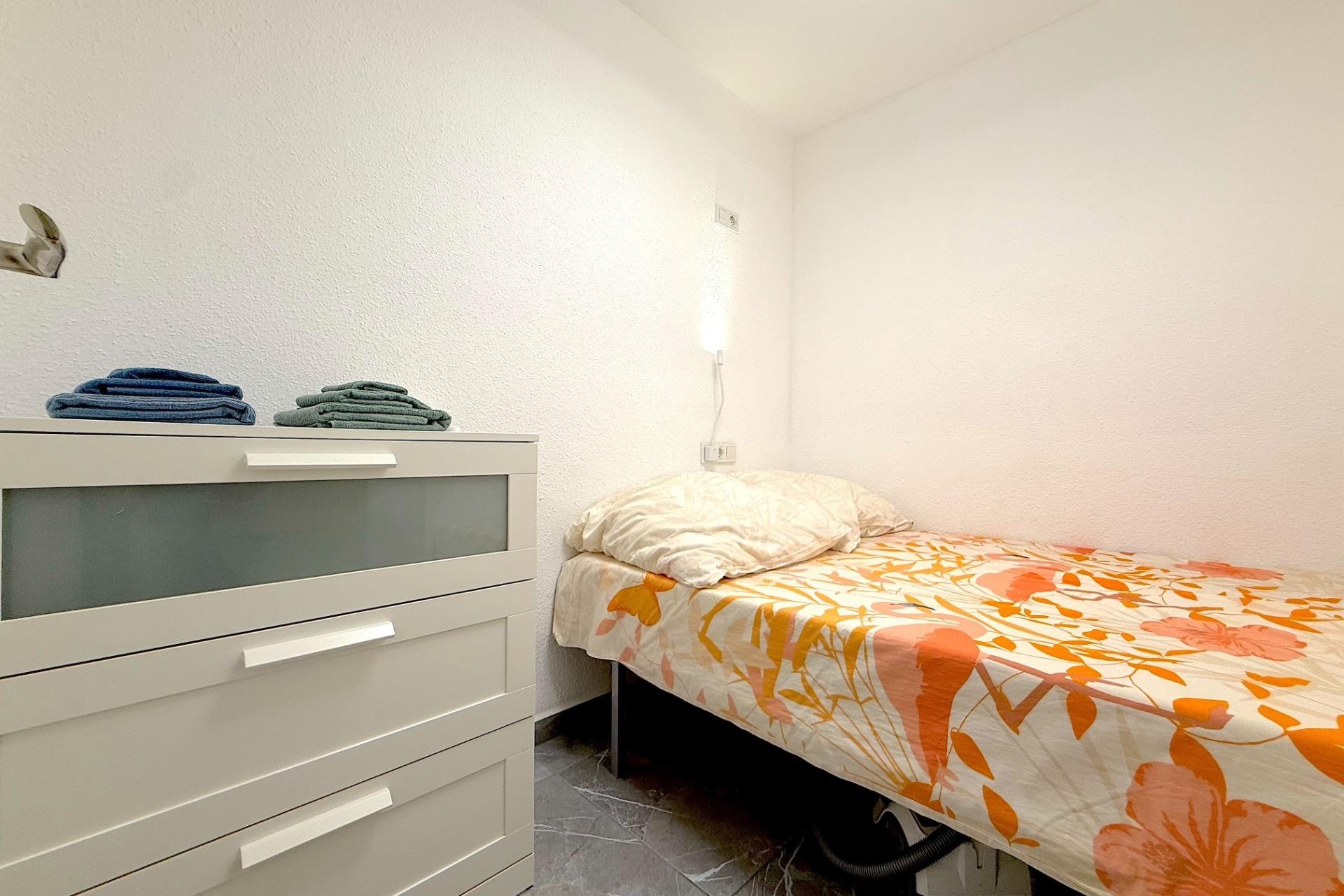 Resale - Apartment / Flat -
Torrevieja - Cabo cervera