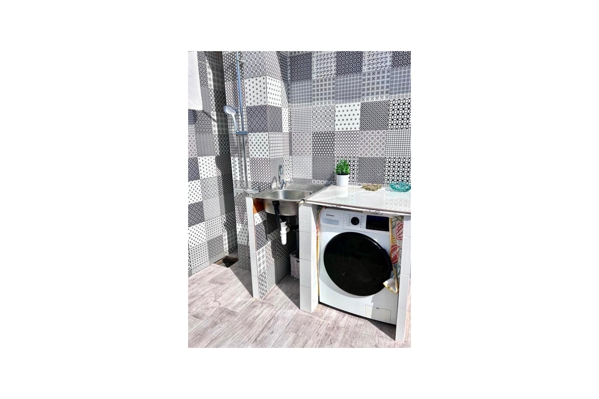 Resale - Apartment / Flat -
Torrevieja - Calas blanca