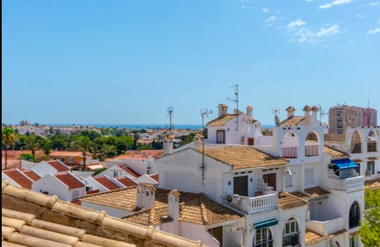 Resale - Apartment / Flat -
Torrevieja - Calas blanca