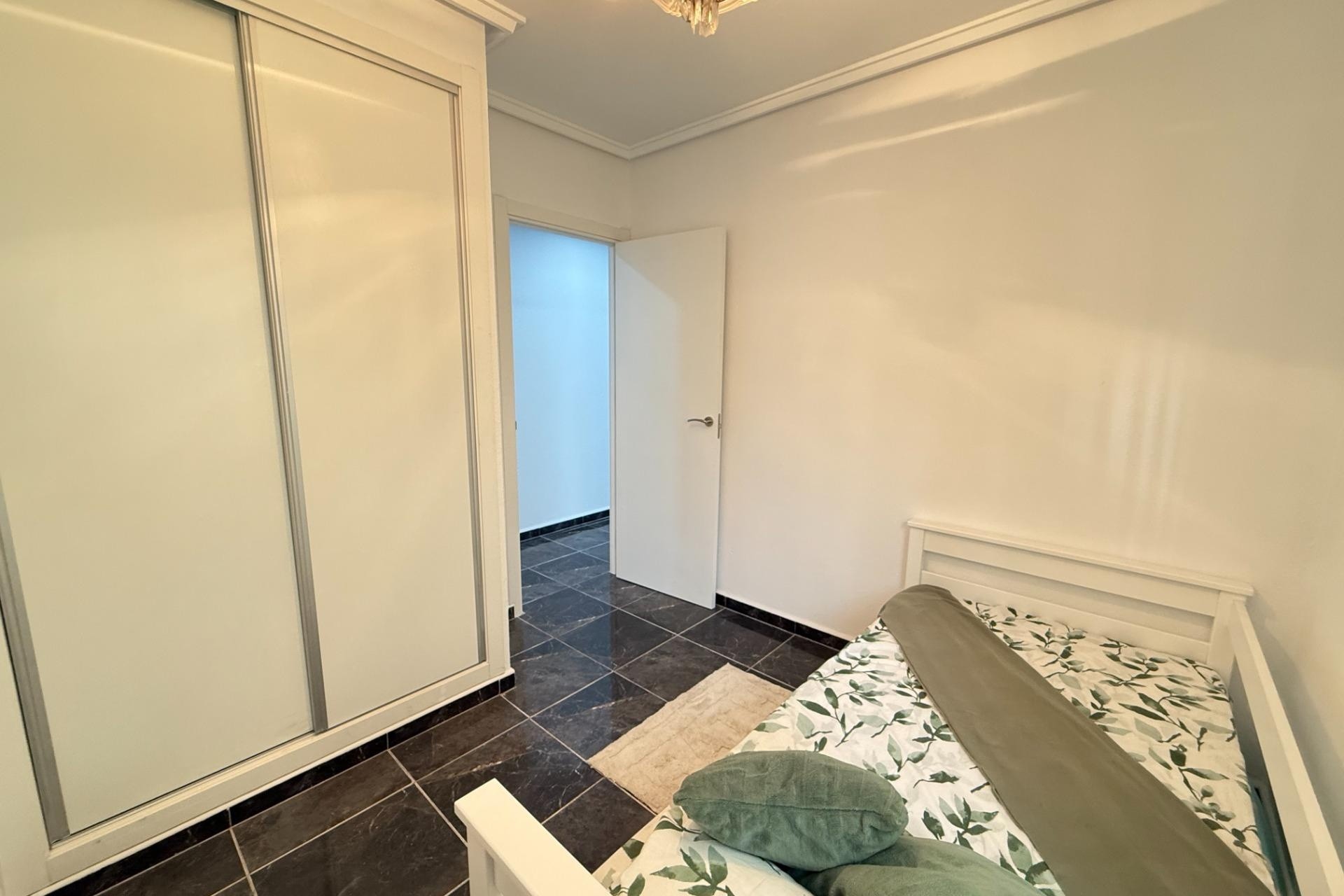 Resale - Apartment / Flat -
Torrevieja - Center