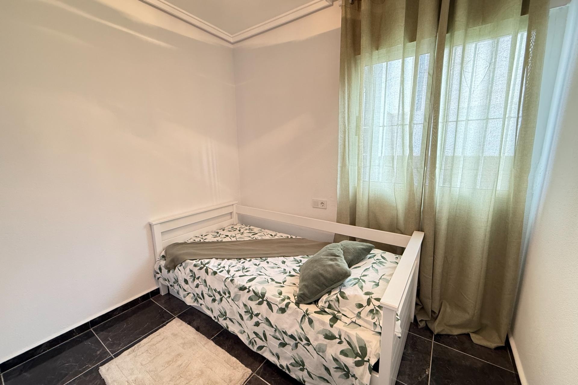 Resale - Apartment / Flat -
Torrevieja - Center