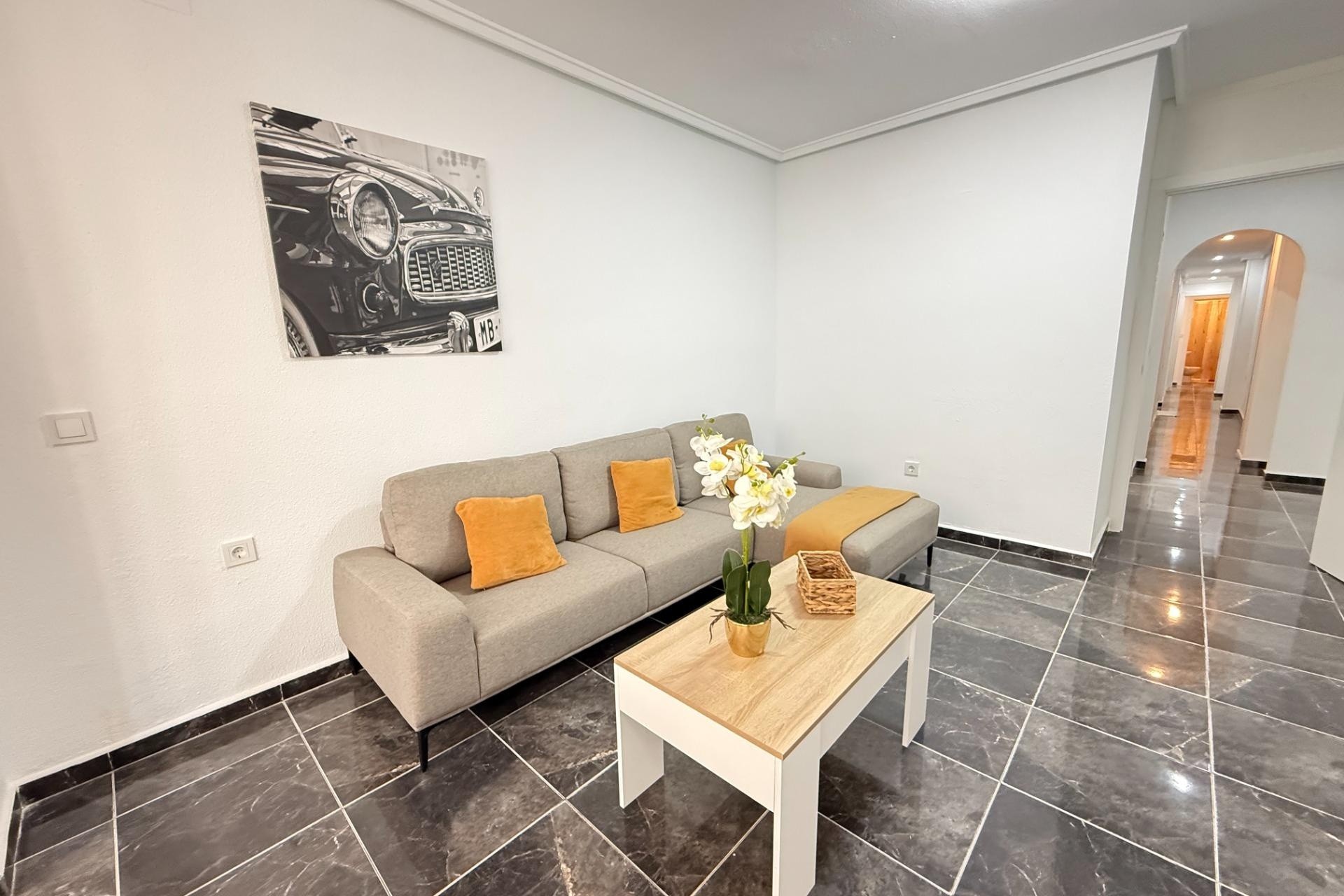 Resale - Apartment / Flat -
Torrevieja - Center