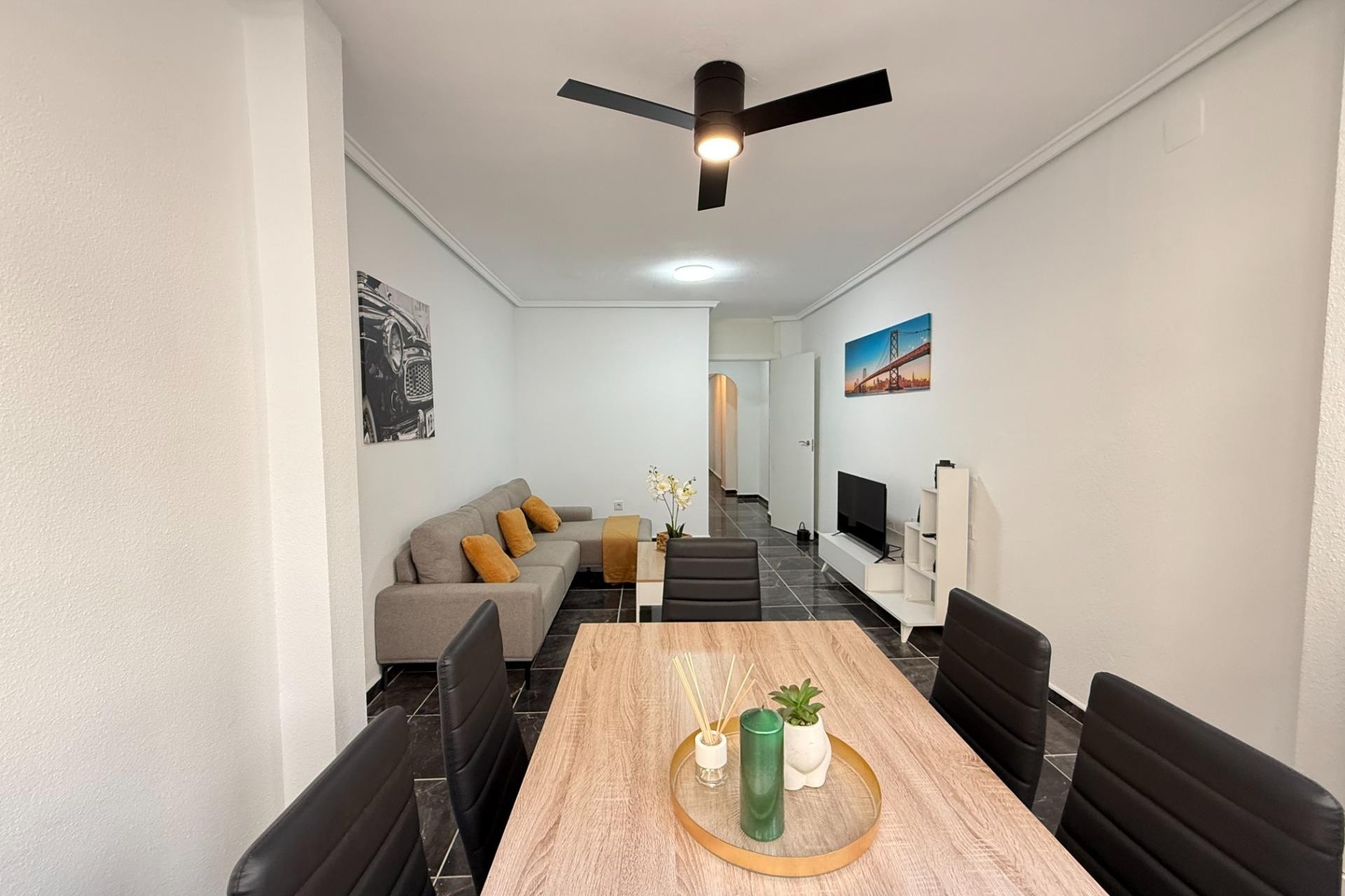 Resale - Apartment / Flat -
Torrevieja - Center