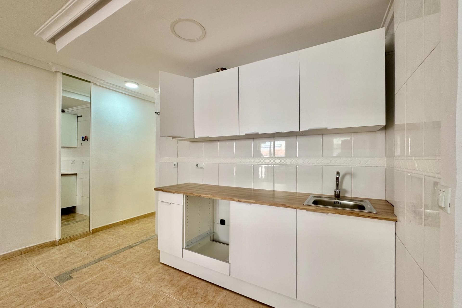 Resale - Apartment / Flat -
Torrevieja - Center