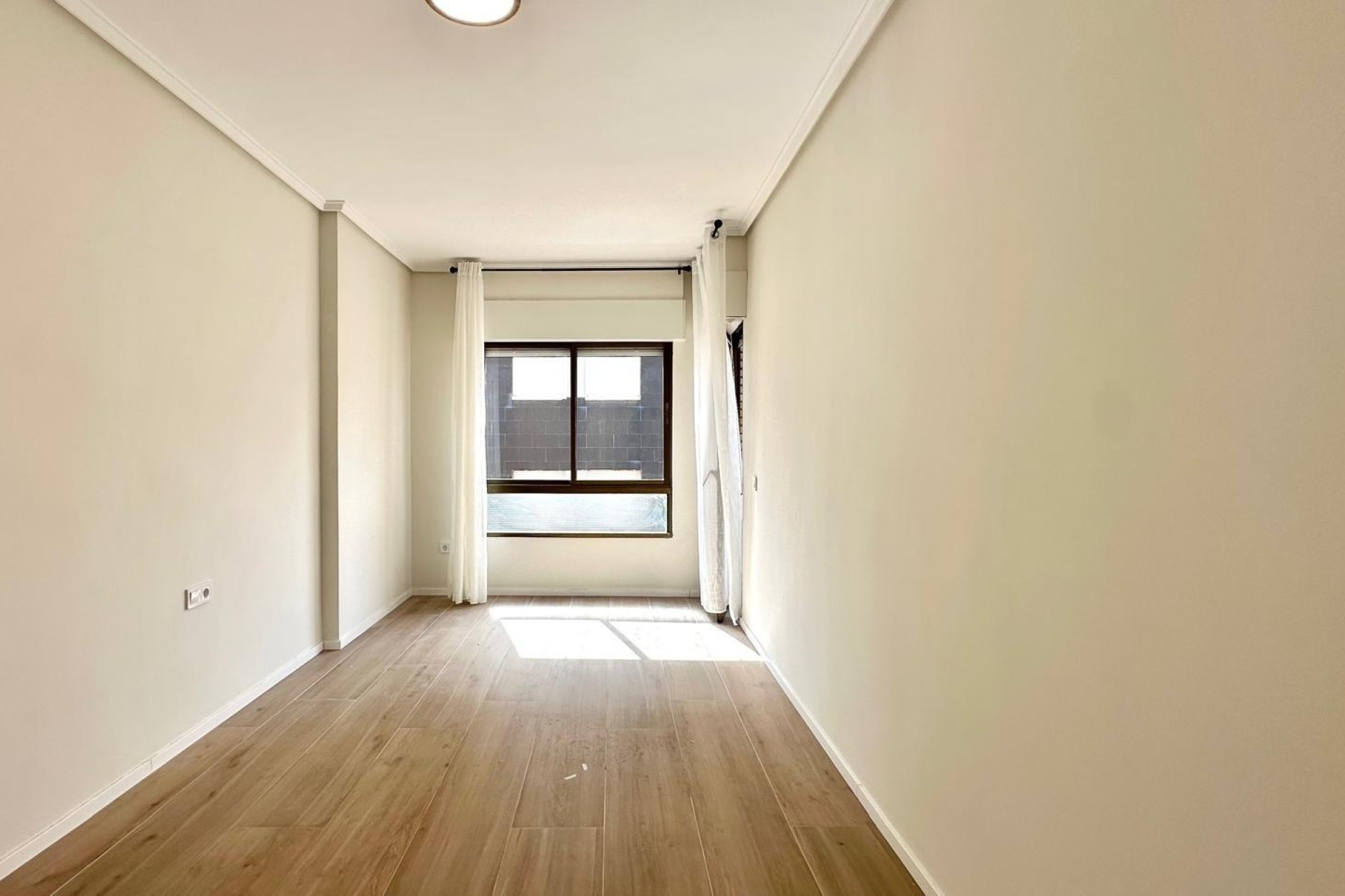 Resale - Apartment / Flat -
Torrevieja - Center