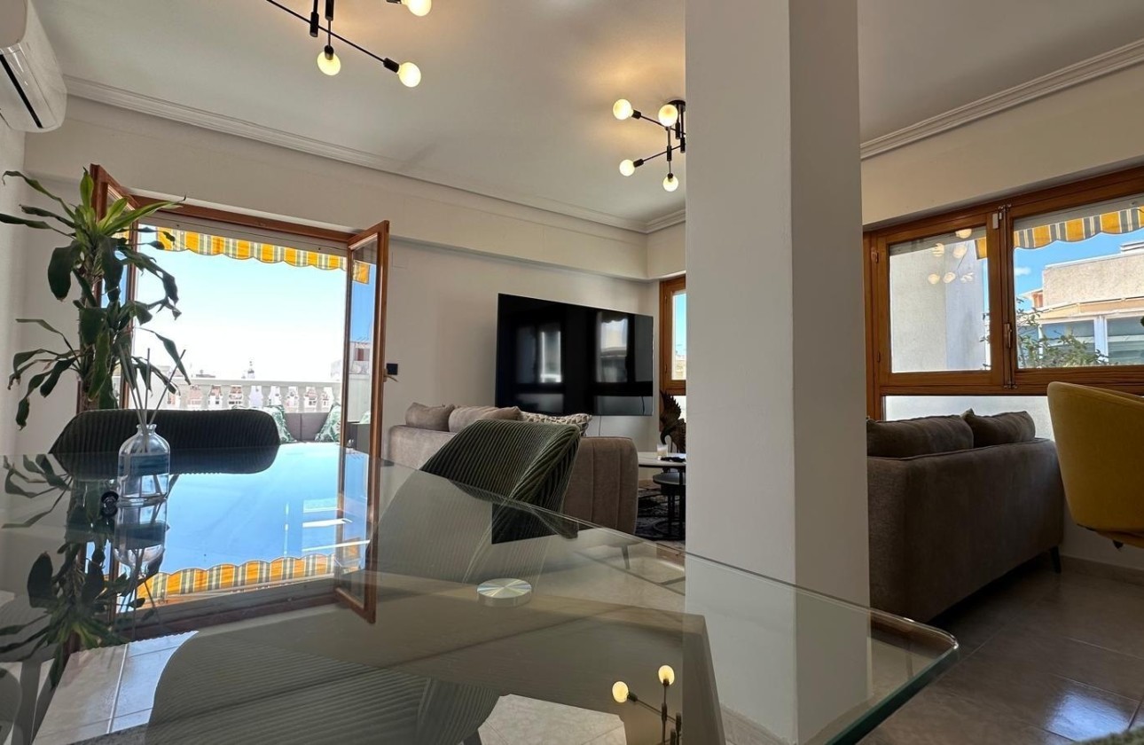 Resale - Apartment / Flat -
Torrevieja - Center