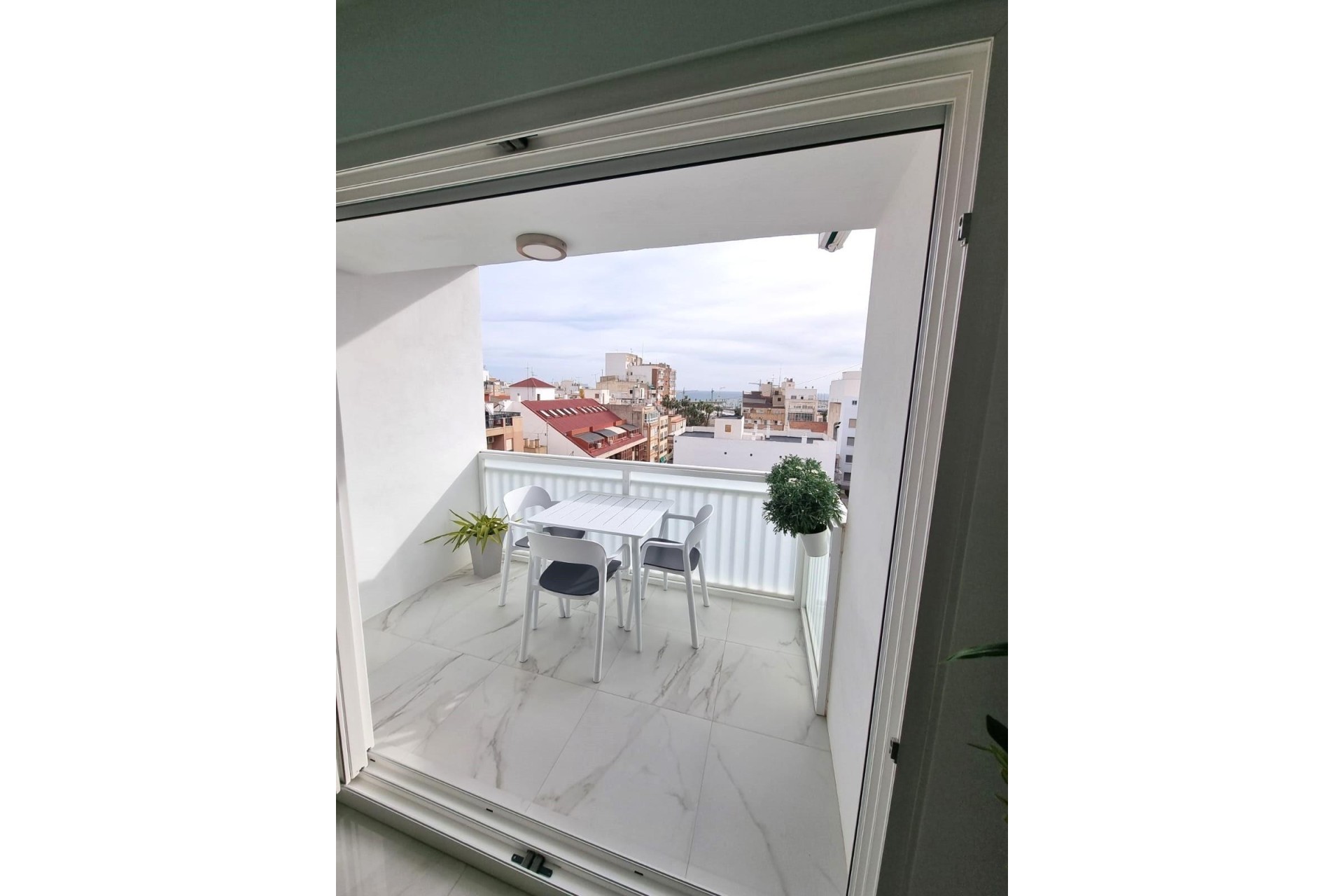 Resale - Apartment / Flat -
Torrevieja - Center