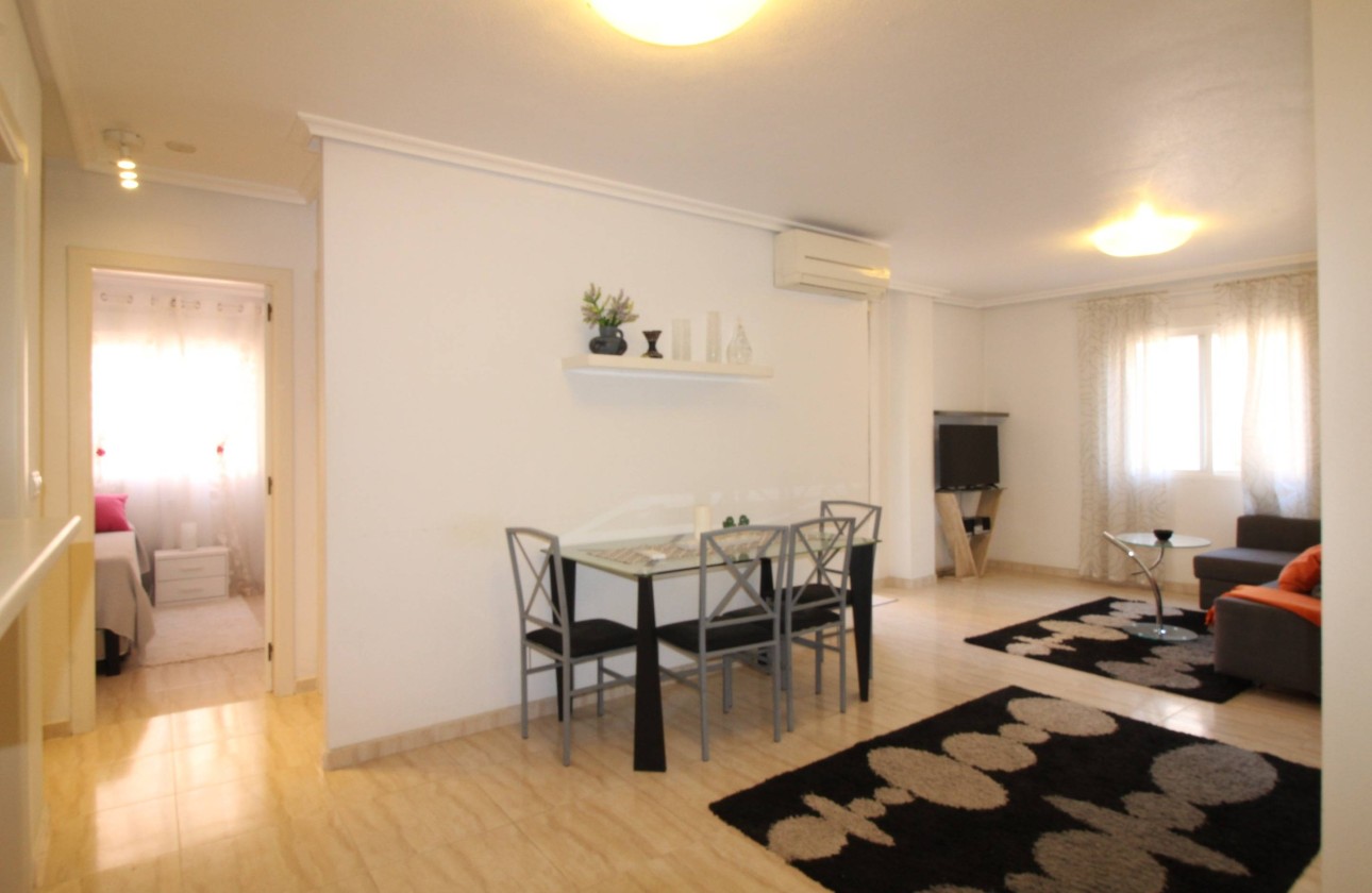 Resale - Apartment / Flat -
Torrevieja - Center