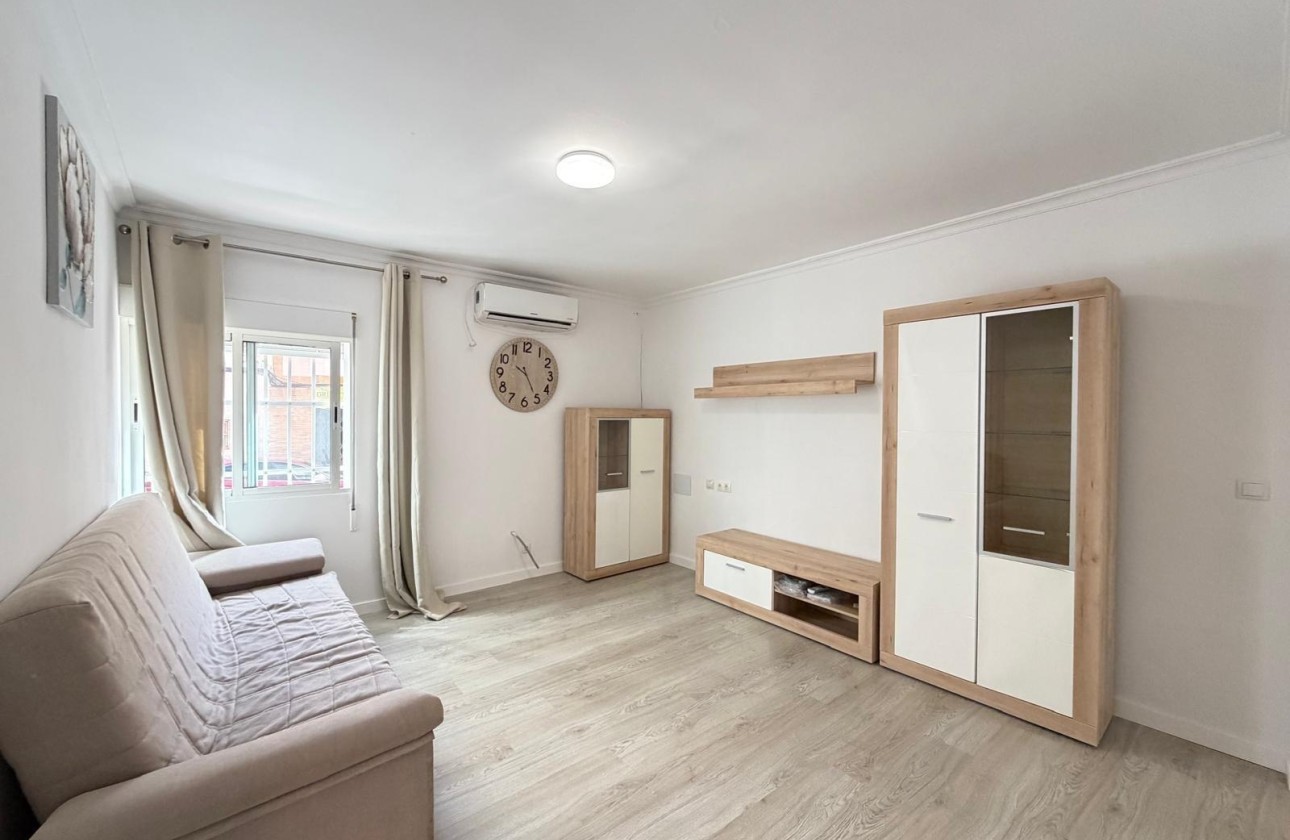 Resale - Apartment / Flat -
Torrevieja - Center