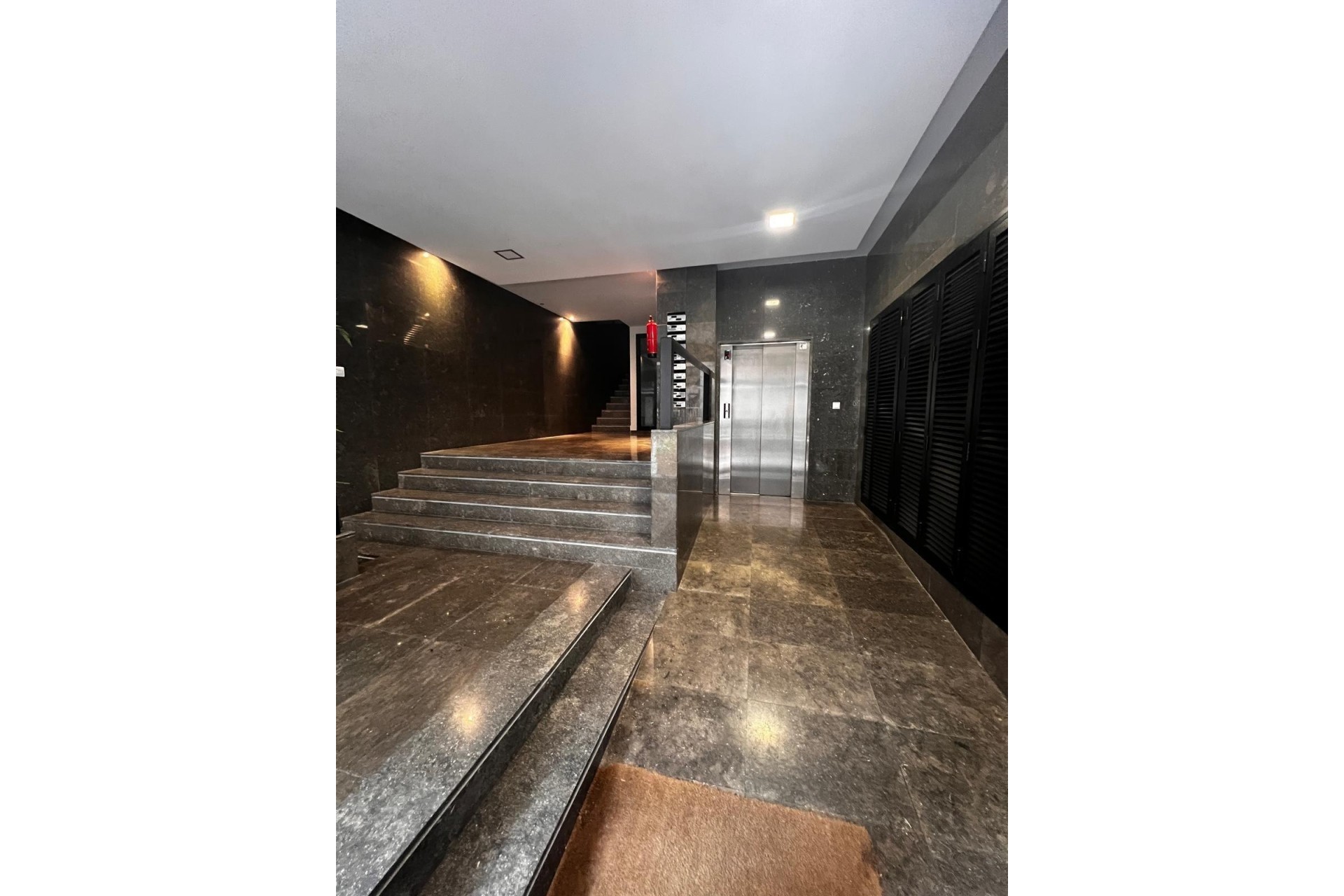 Resale - Apartment / Flat -
Torrevieja - Centro - Muelle Pesquero