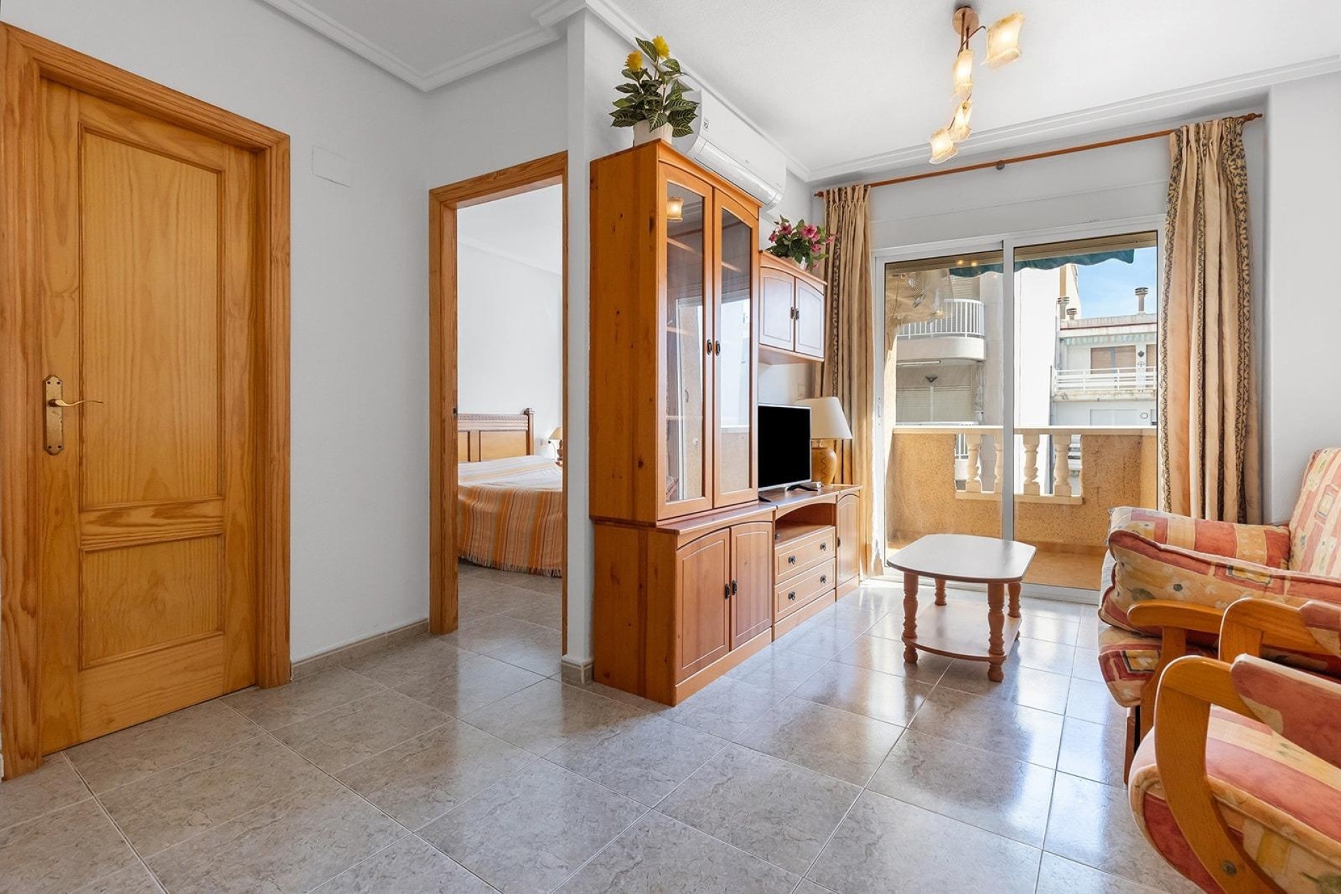 Resale - Apartment / Flat -
Torrevieja - Centro