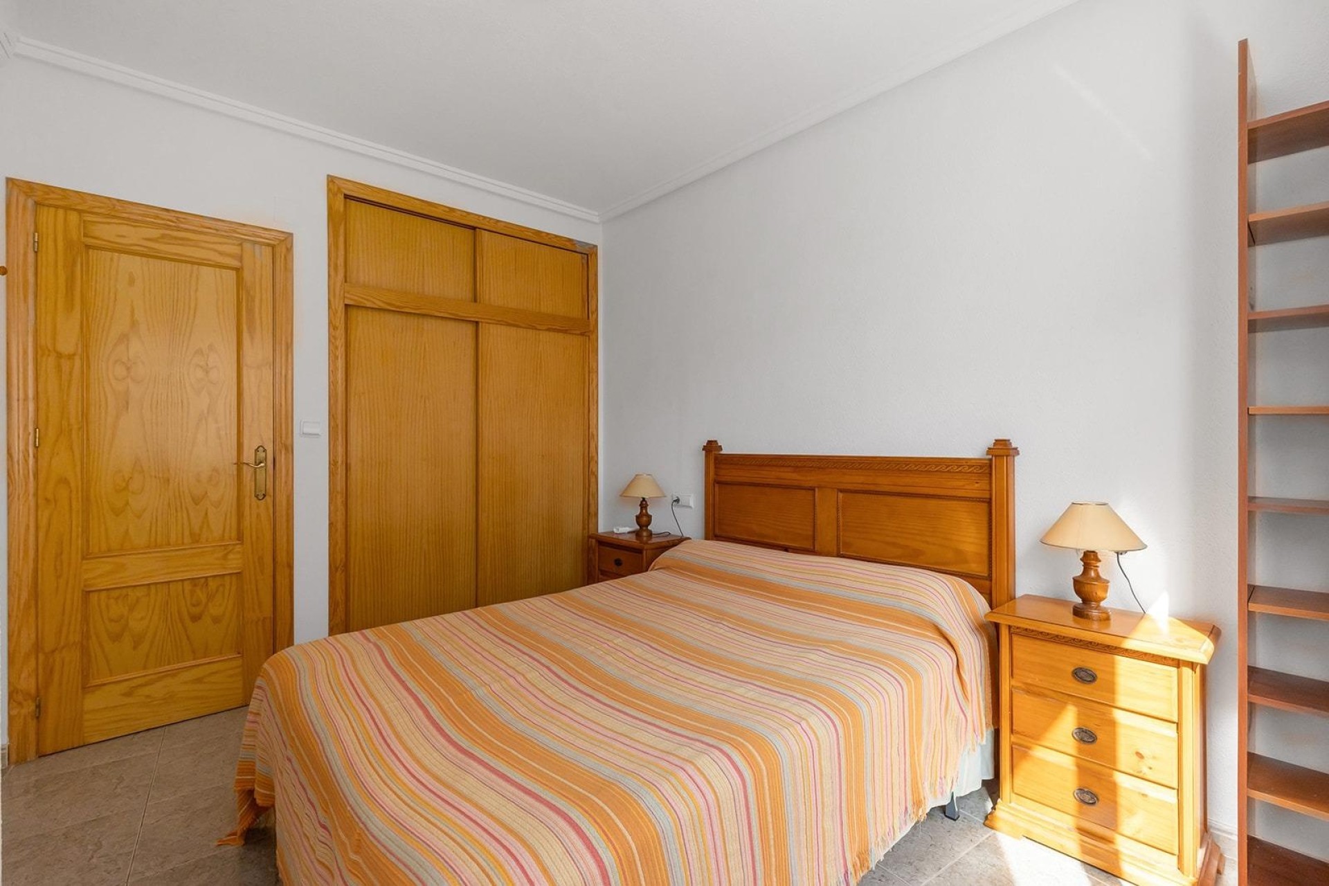 Resale - Apartment / Flat -
Torrevieja - Centro