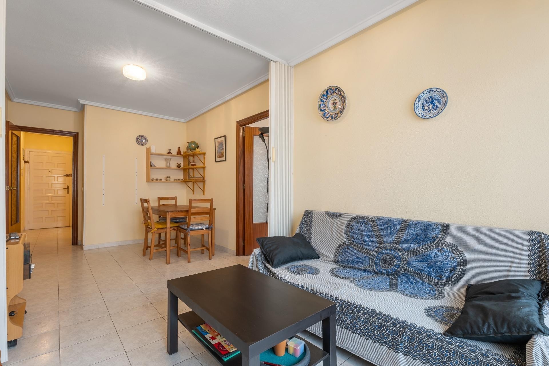 Resale - Apartment / Flat -
Torrevieja - Centro