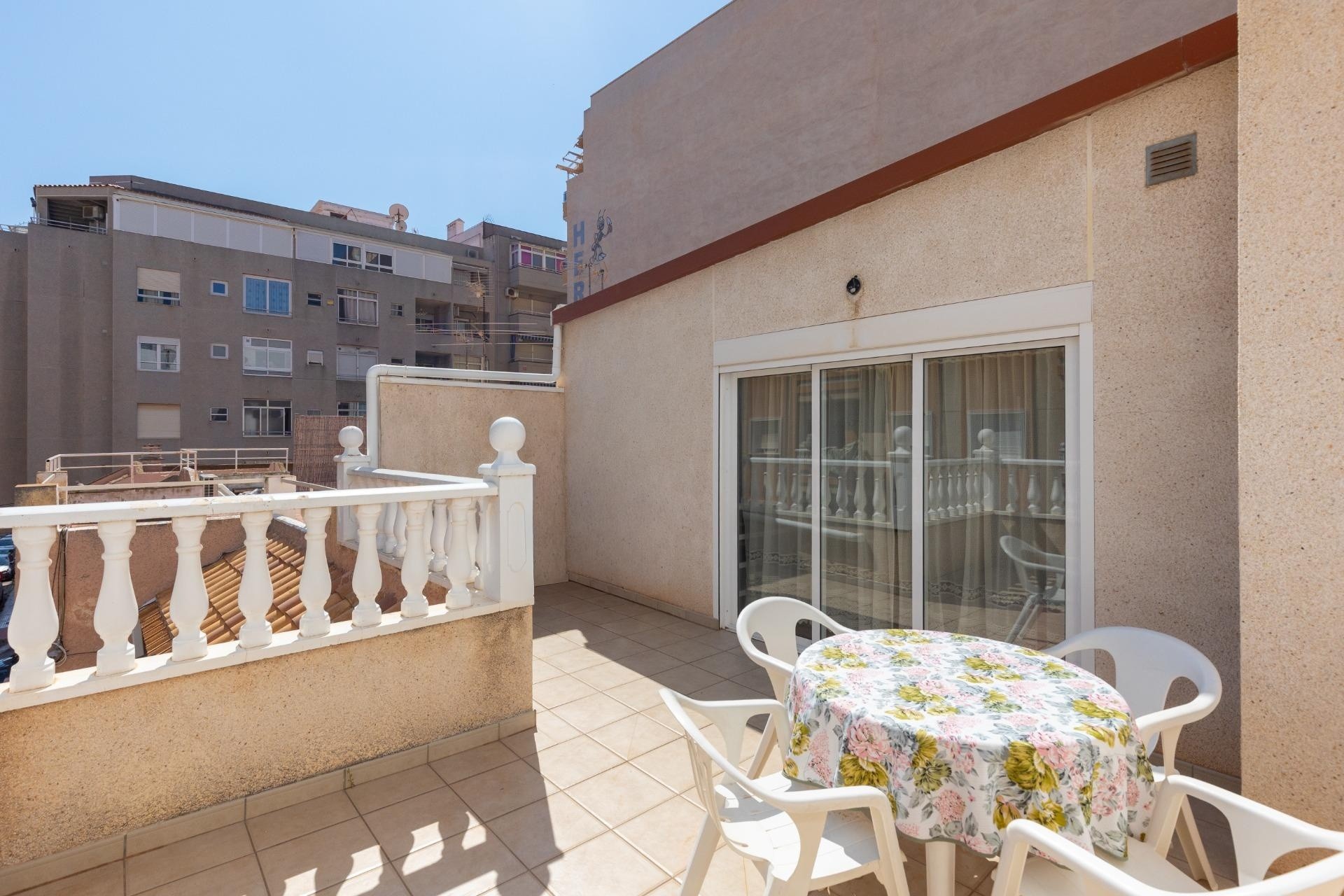 Resale - Apartment / Flat -
Torrevieja - Centro