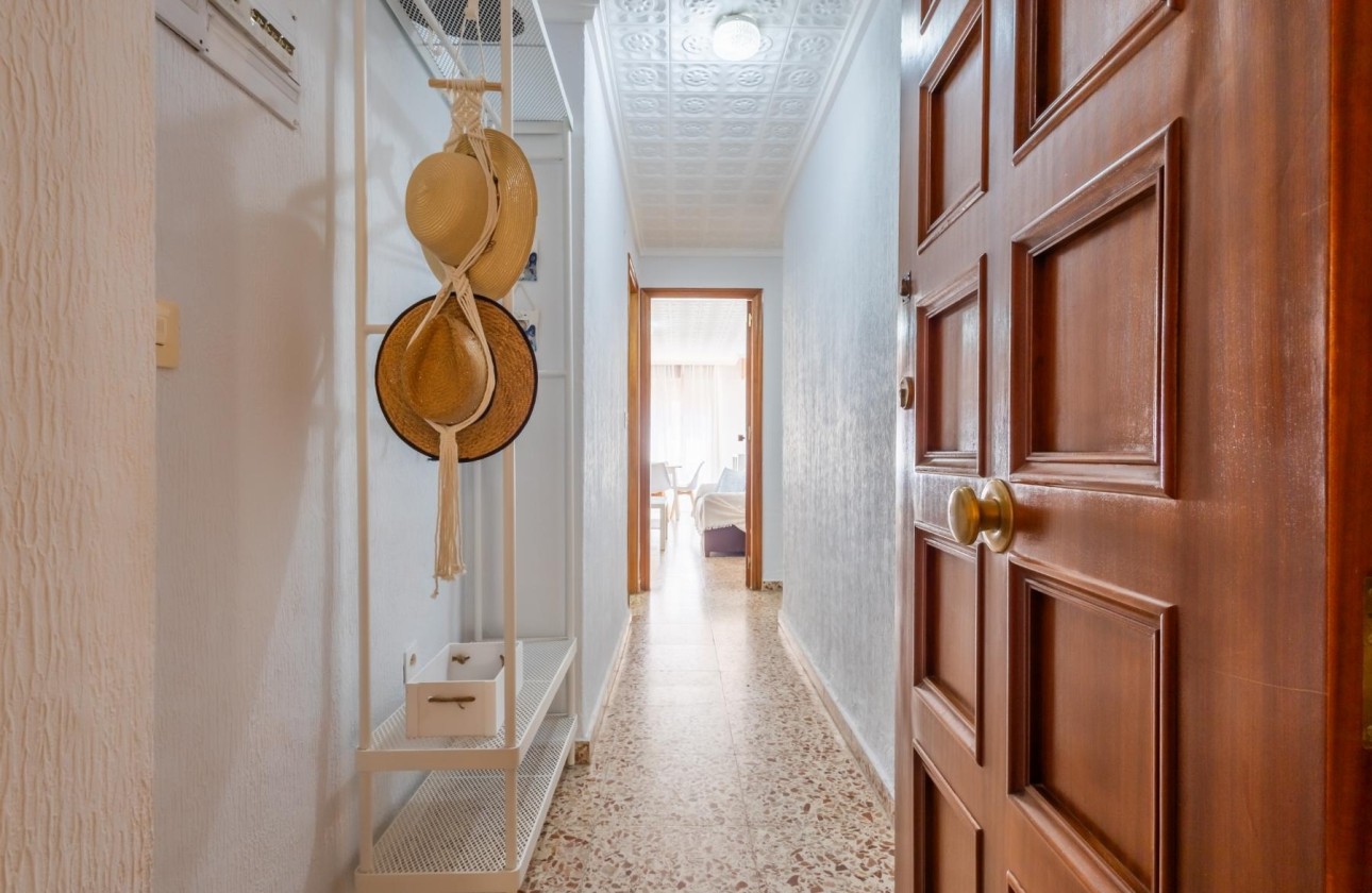 Resale - Apartment / Flat -
Torrevieja - Costa Blanca