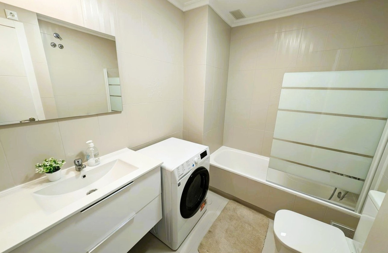 Resale - Apartment / Flat -
Torrevieja - Costa Blanca