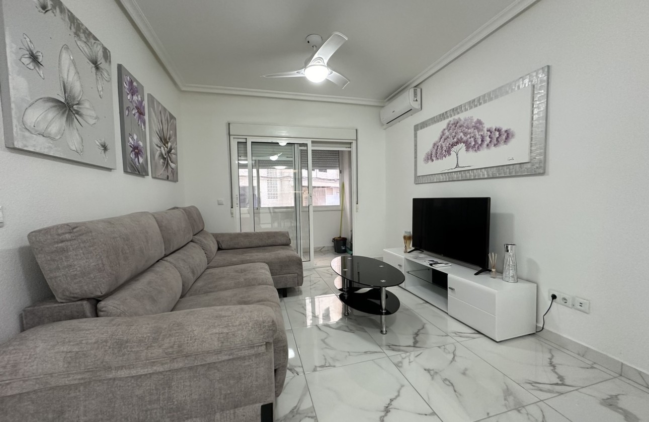 Resale - Apartment / Flat -
Torrevieja - Costa Blanca