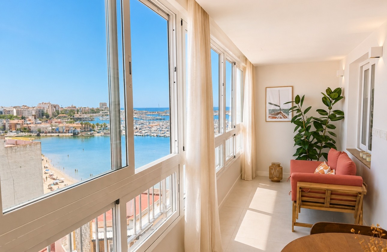 Resale - Apartment / Flat -
Torrevieja - Costa Blanca