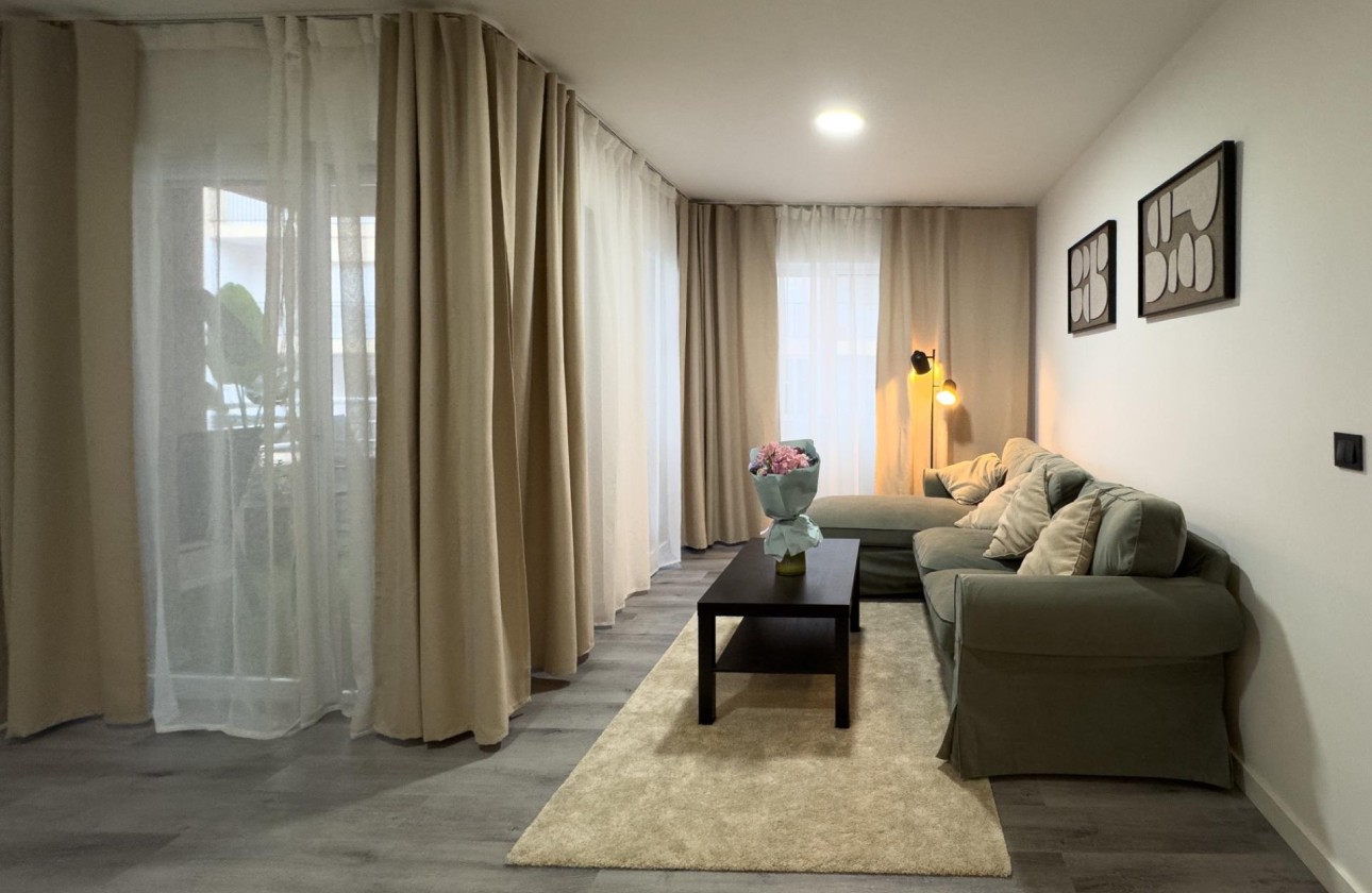 Resale - Apartment / Flat -
Torrevieja - Curva del Palangre