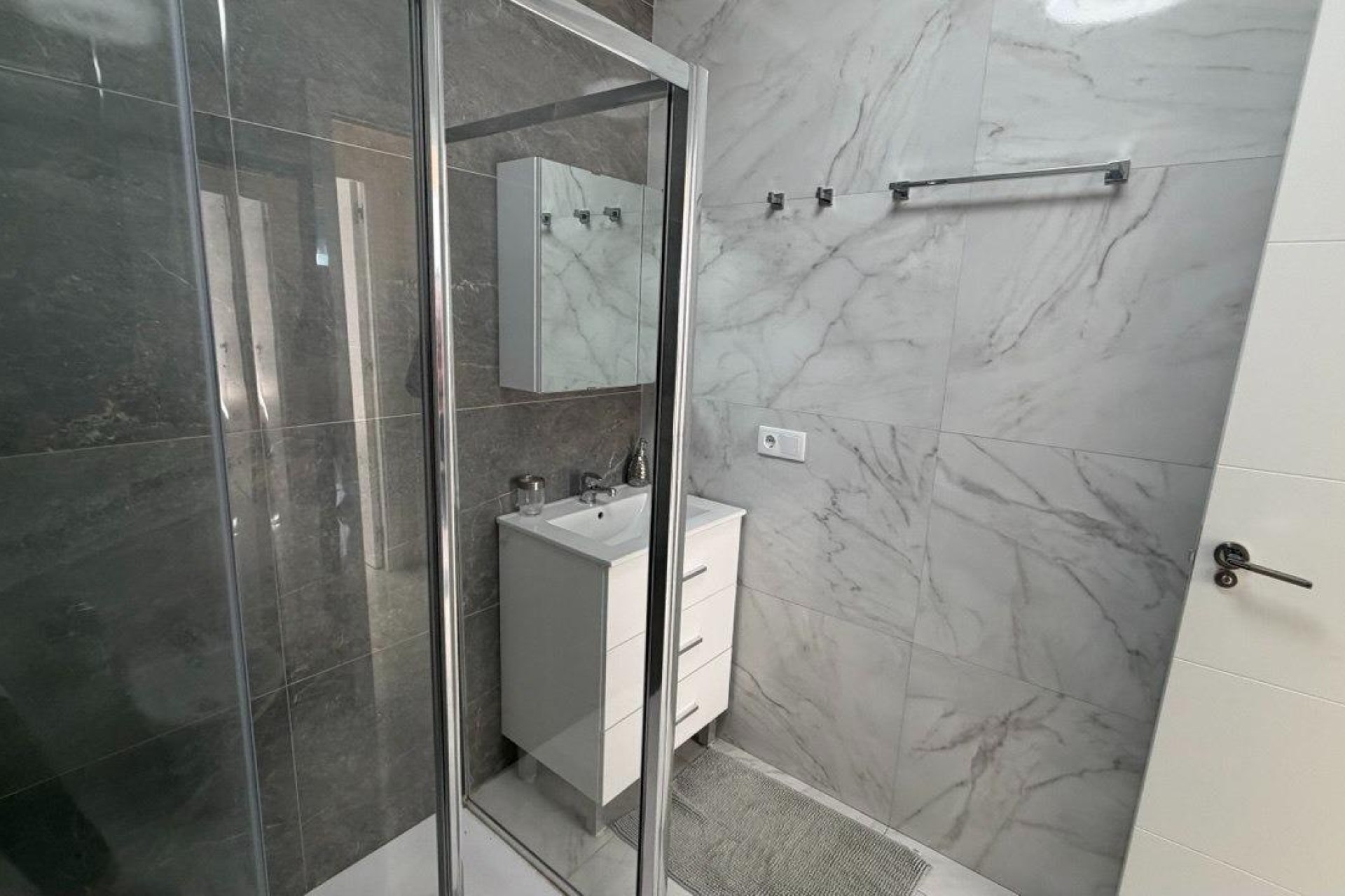 Resale - Apartment / Flat -
Torrevieja - Curva del Palangre