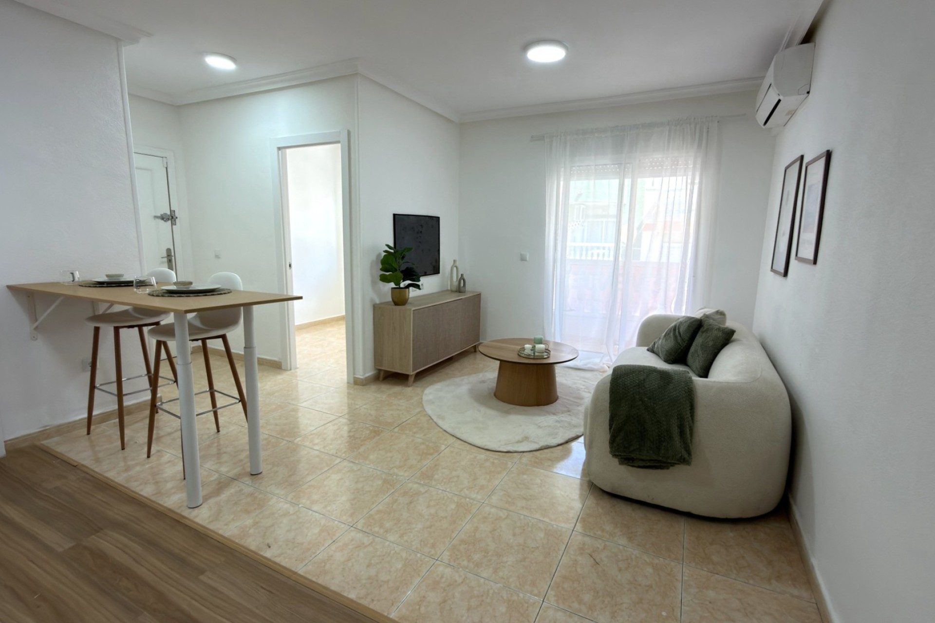 Resale - Apartment / Flat -
Torrevieja - Curva del Palangre