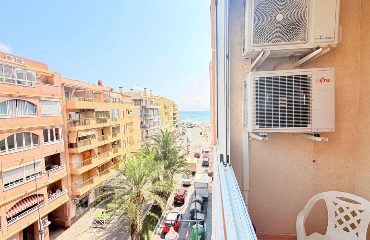 Resale - Apartment / Flat -
Torrevieja - Curva del Palangre