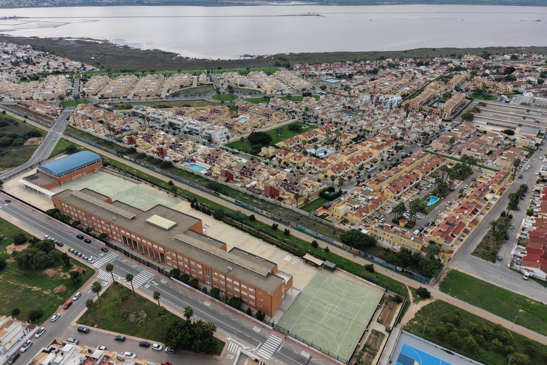 Resale - Apartment / Flat -
Torrevieja - El limonar