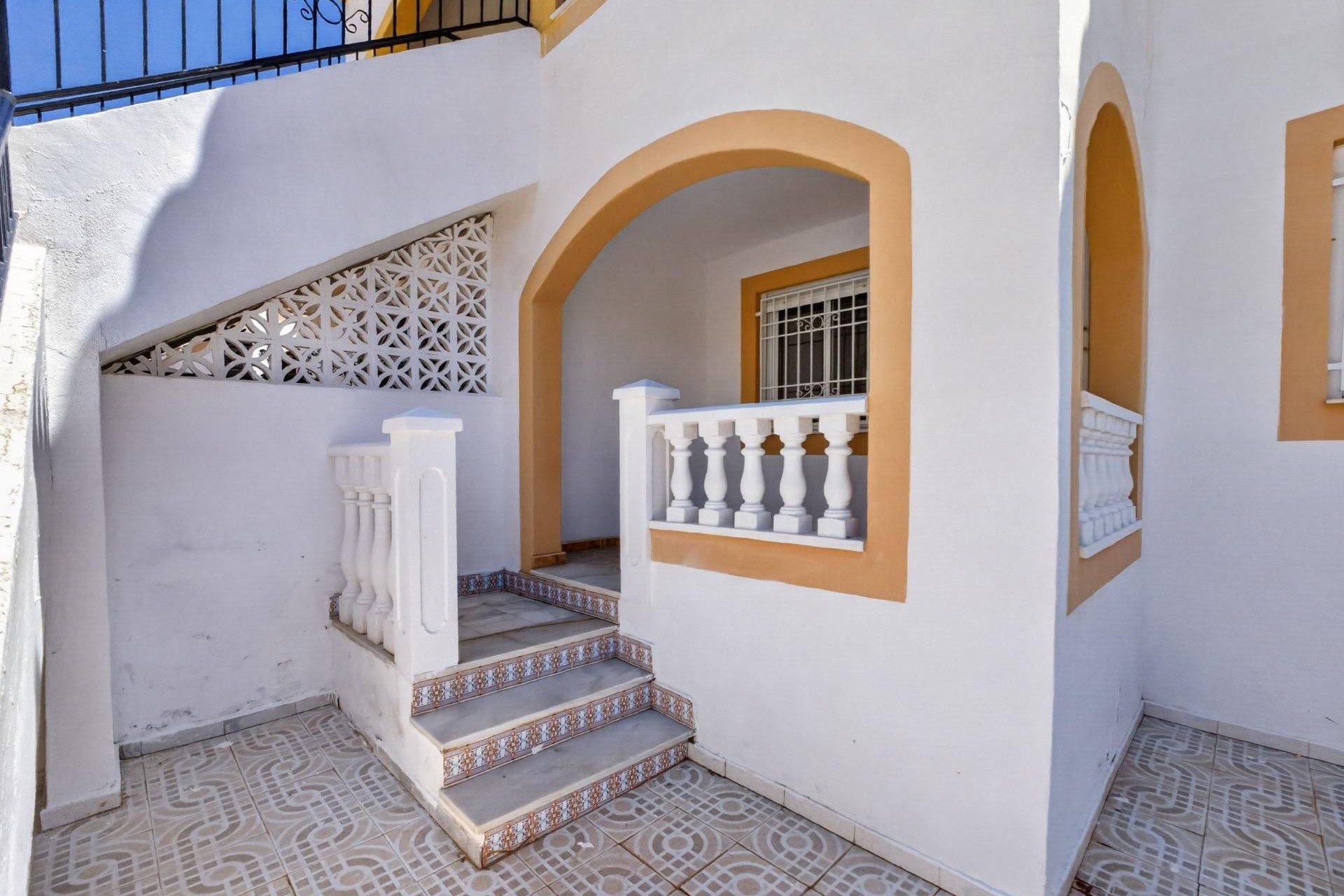 Resale - Apartment / Flat -
Torrevieja - El limonar