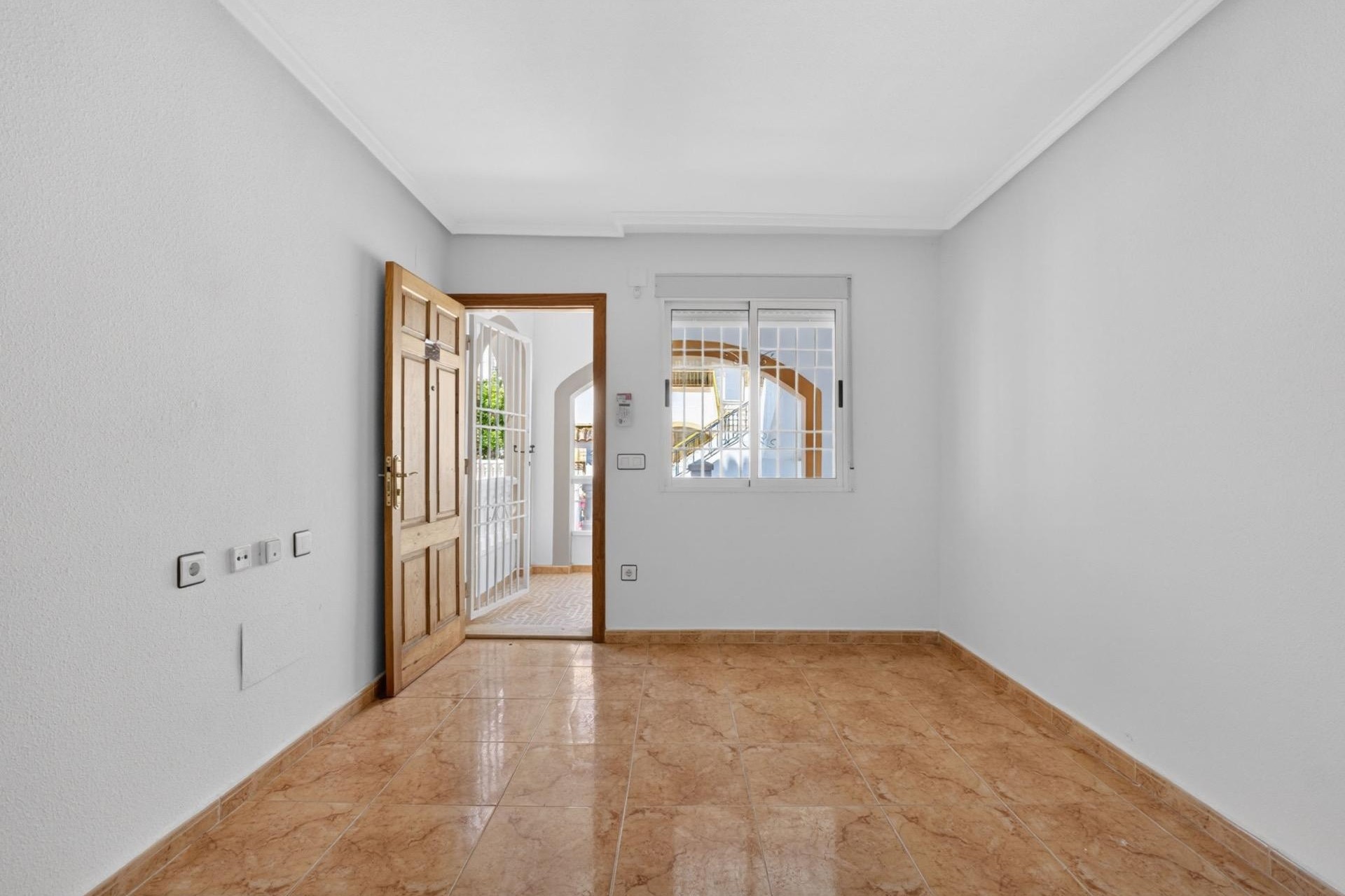 Resale - Apartment / Flat -
Torrevieja - El limonar