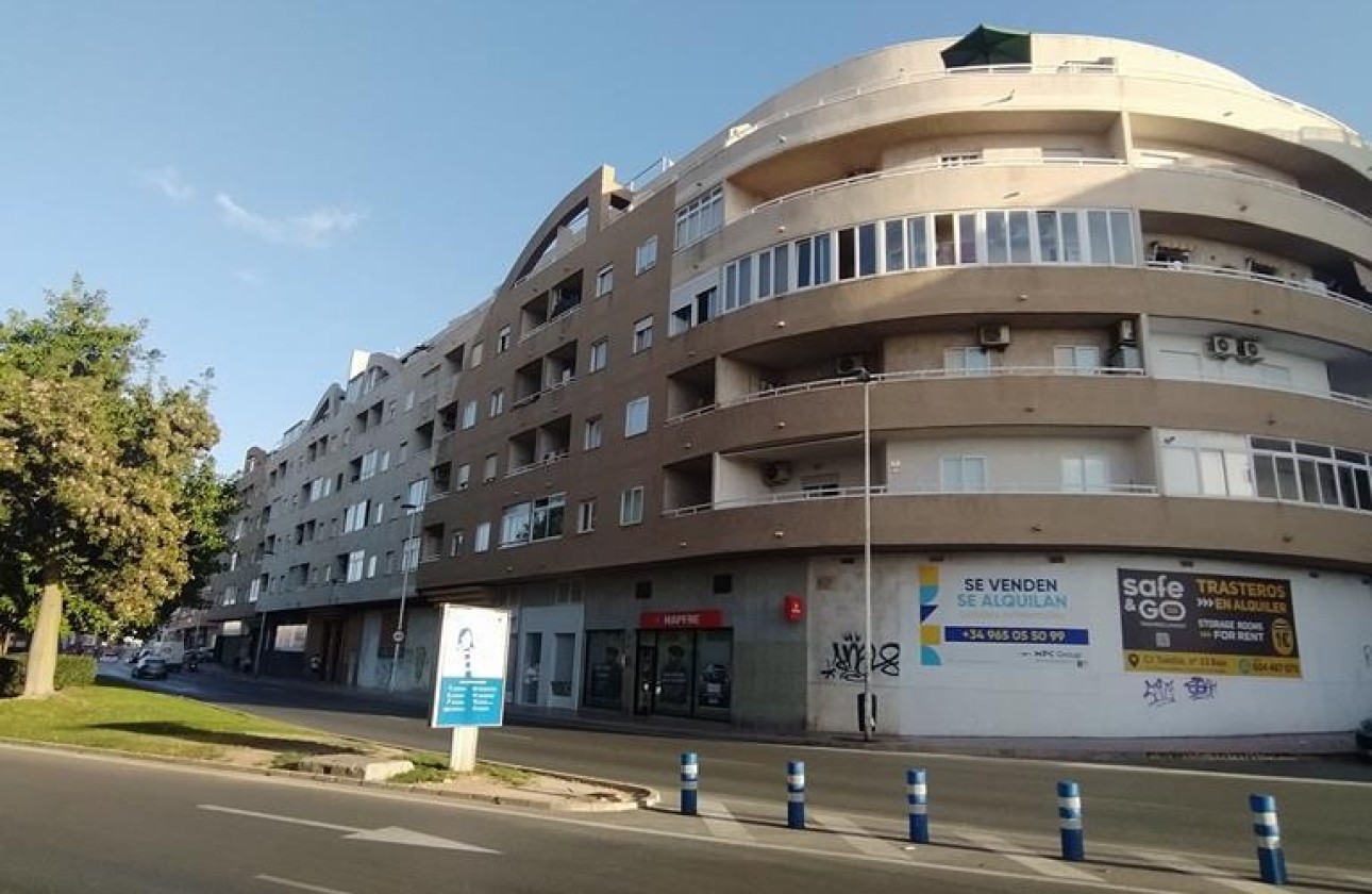 Resale - Apartment / Flat -
Torrevieja - El molino