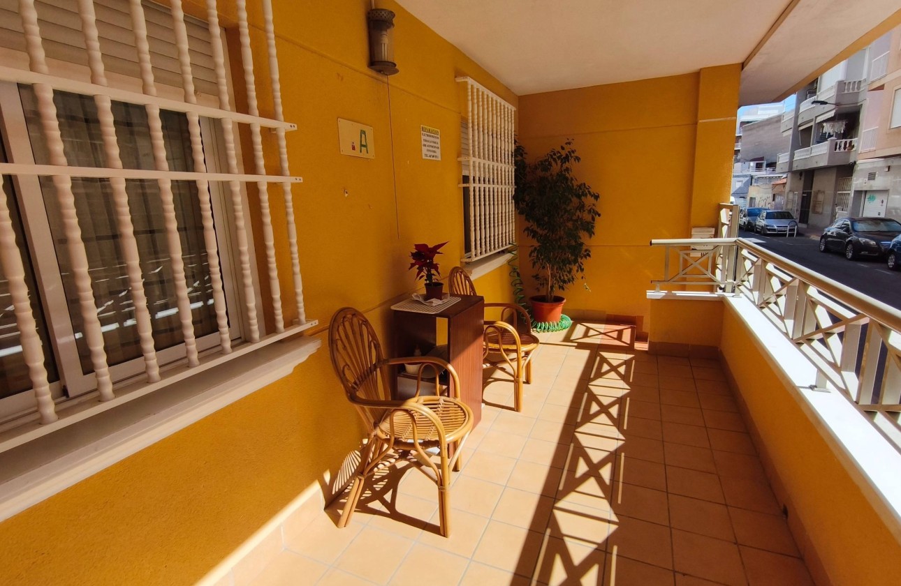 Resale - Apartment / Flat -
Torrevieja - Estacion de autobuses