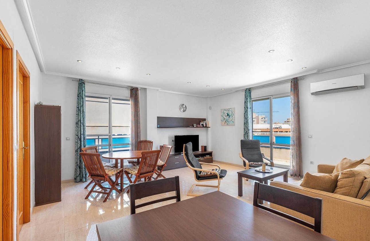 Resale - Apartment / Flat -
Torrevieja - Estacion de autobuses