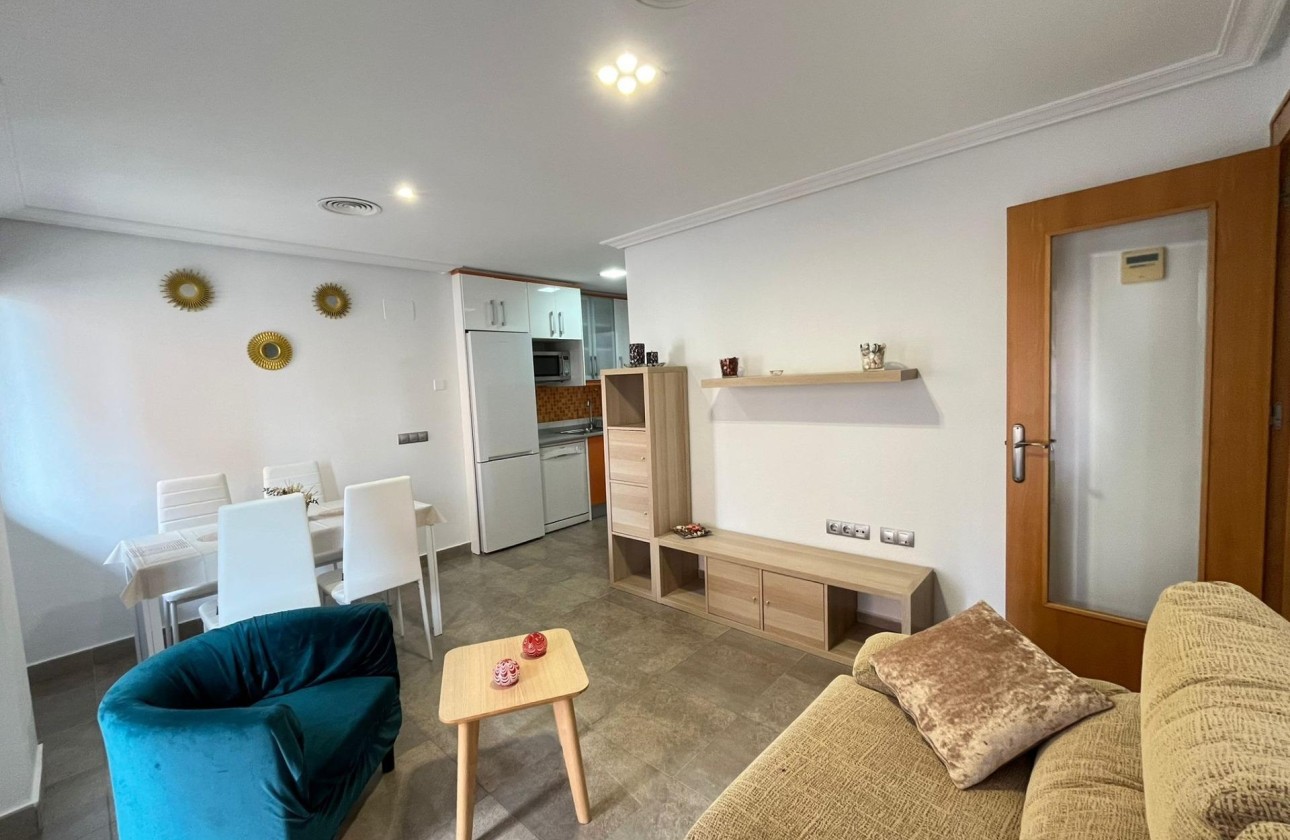 Resale - Apartment / Flat -
Torrevieja - La Mata pueblo