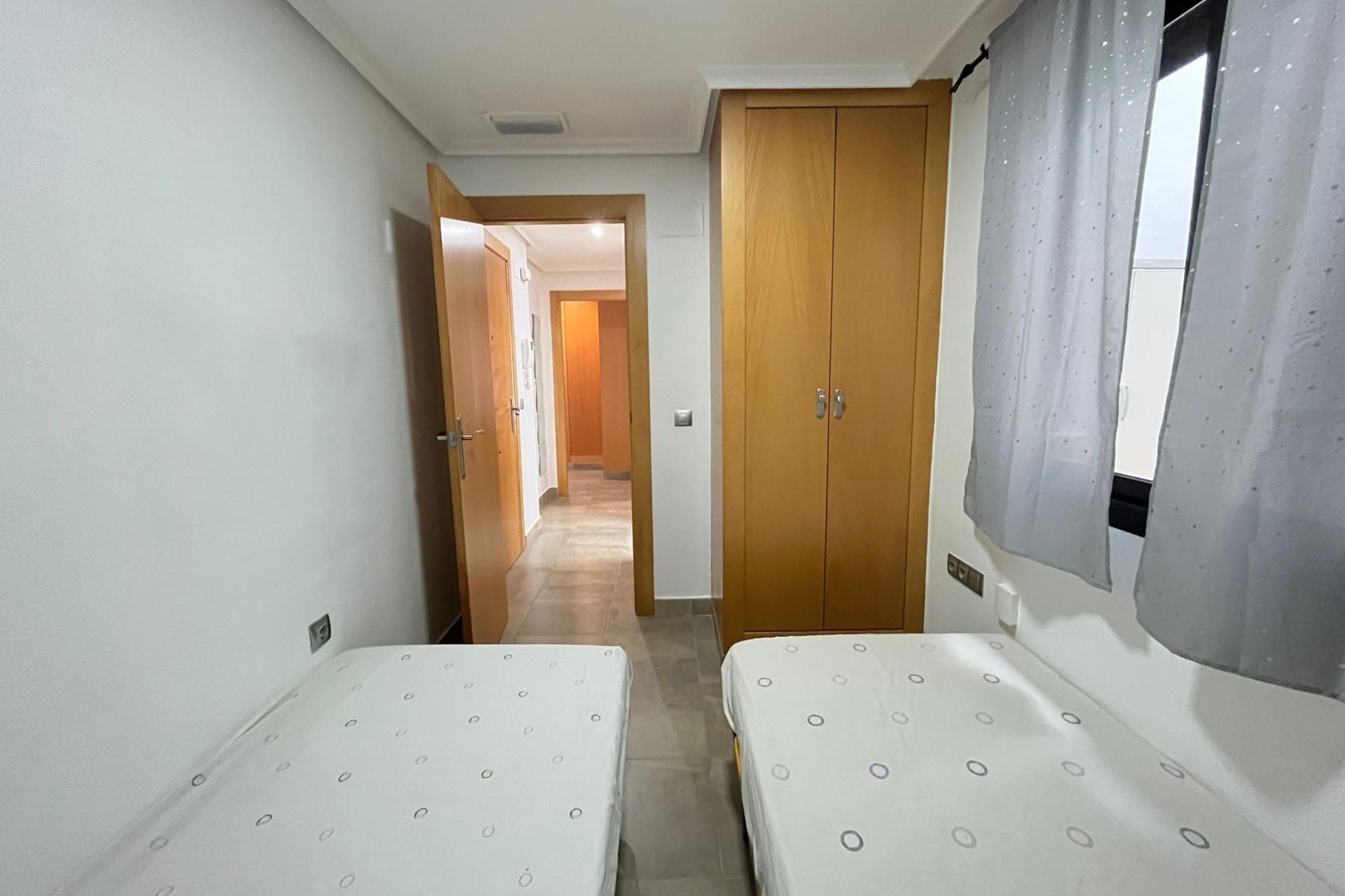 Resale - Apartment / Flat -
Torrevieja - La Mata pueblo