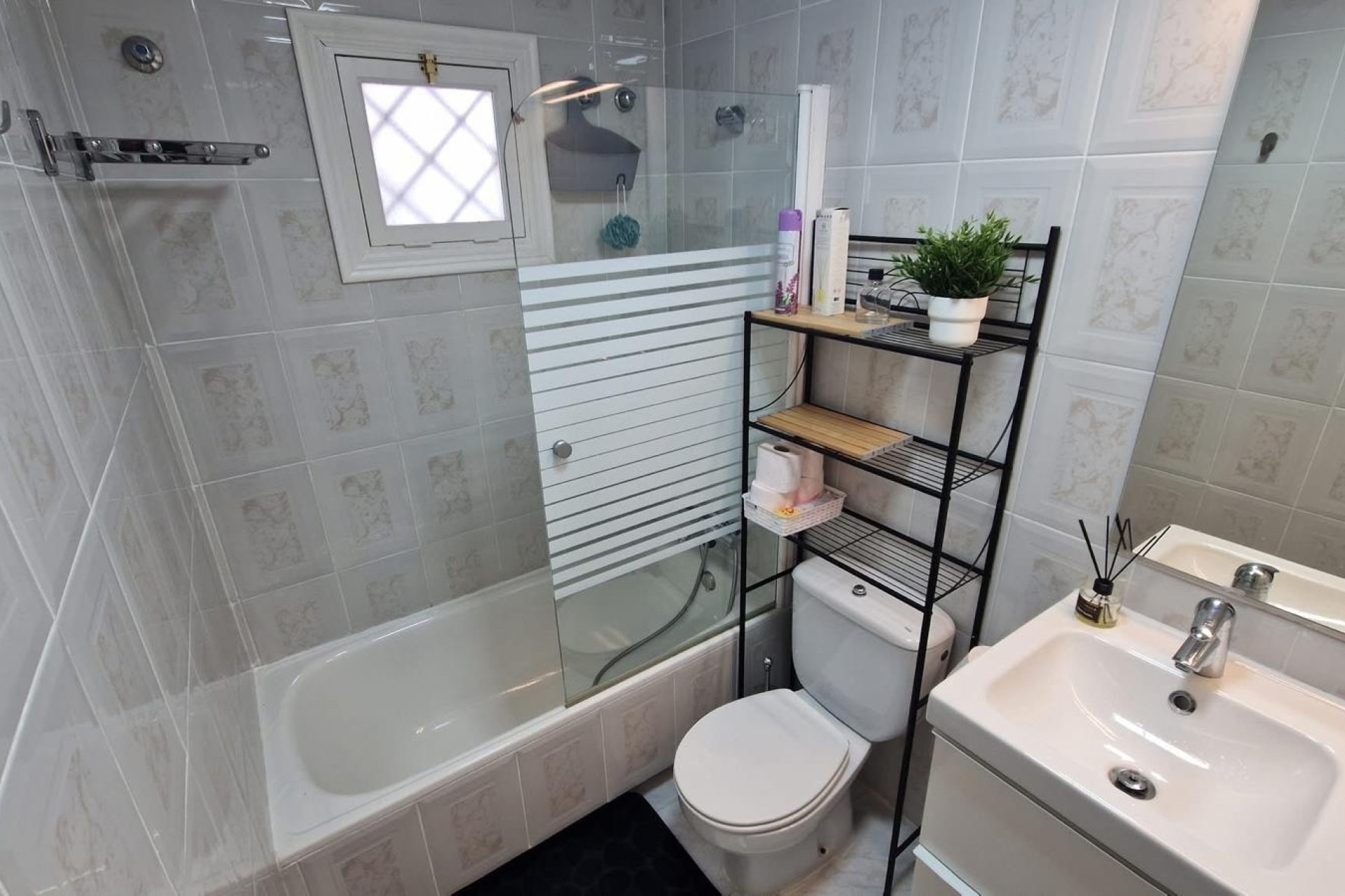 Resale - Apartment / Flat -
Torrevieja - La Mata