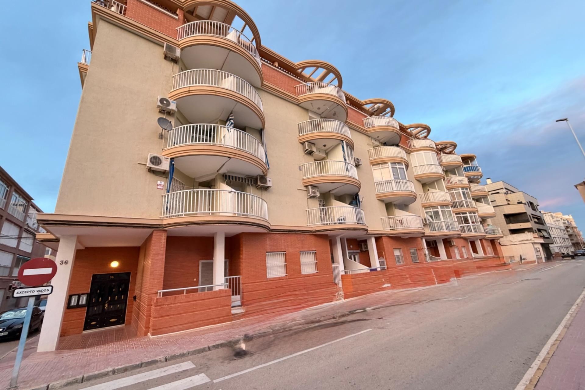 Resale - Apartment / Flat -
Torrevieja - La Mata