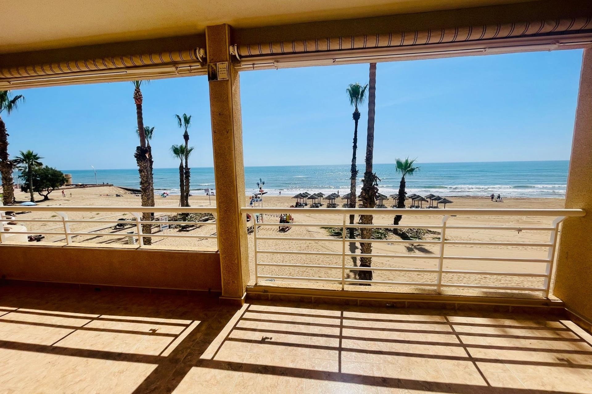 Resale - Apartment / Flat -
Torrevieja - La Mata